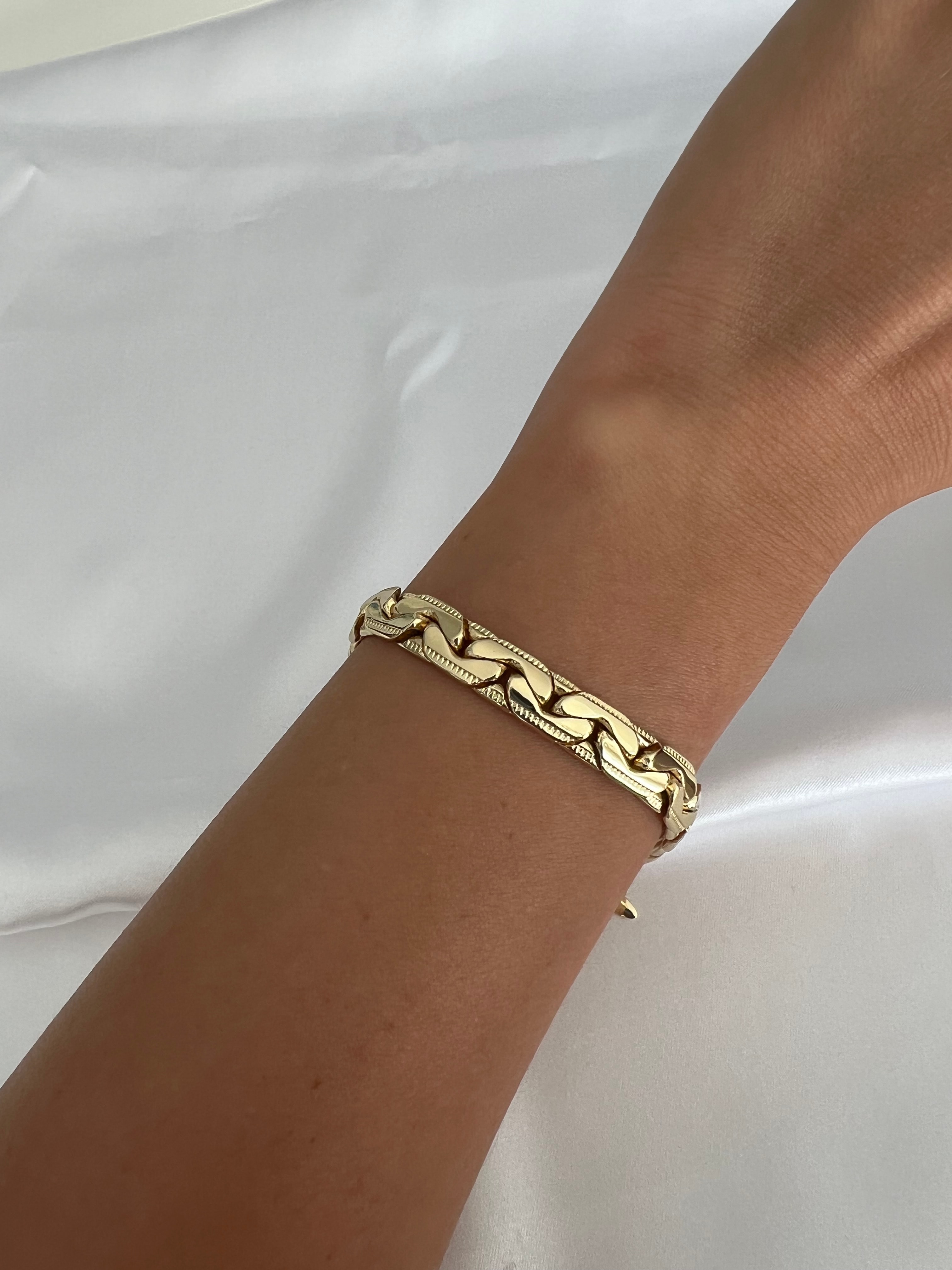 XUPING 14K Renk Ezme Model Geniş Geçmeli Bileklik 