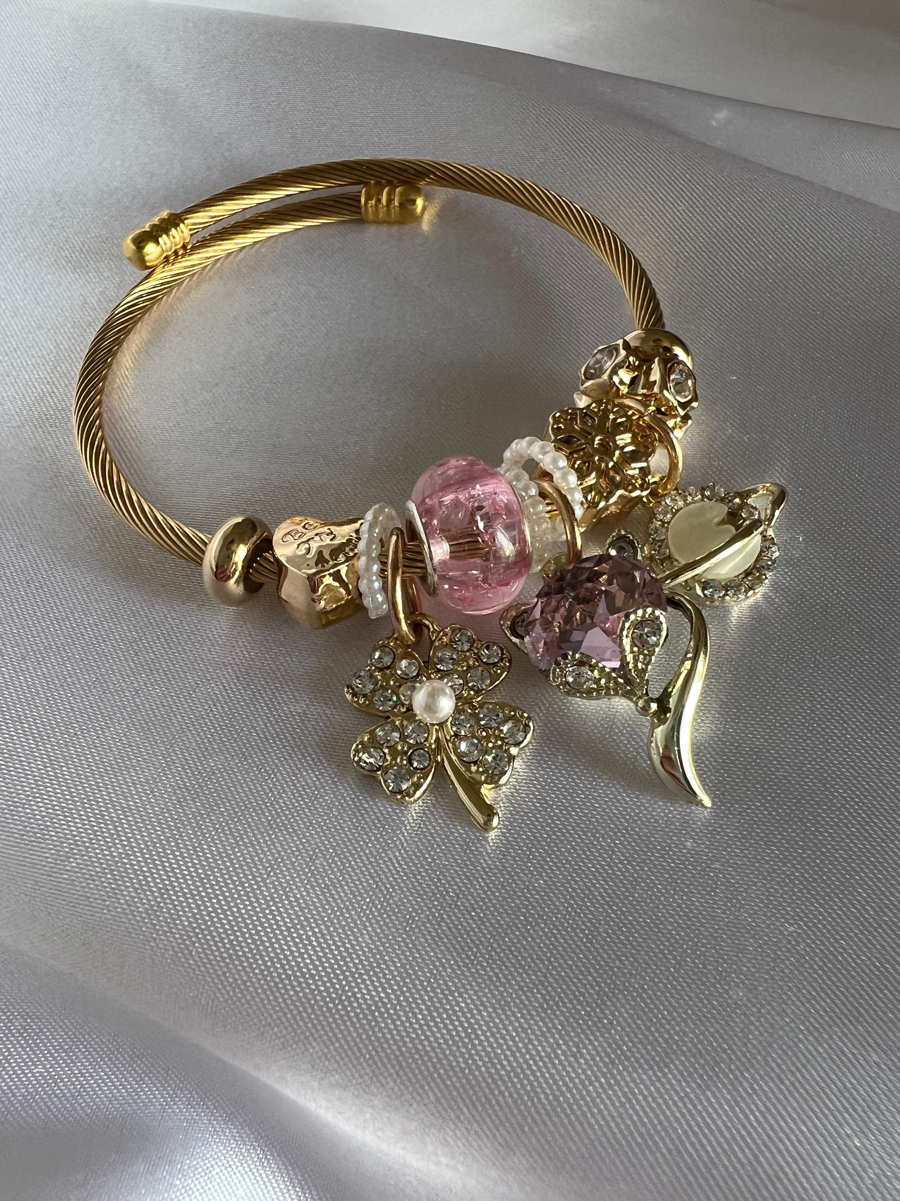 Çelik Yoncalı Charm Bileklik