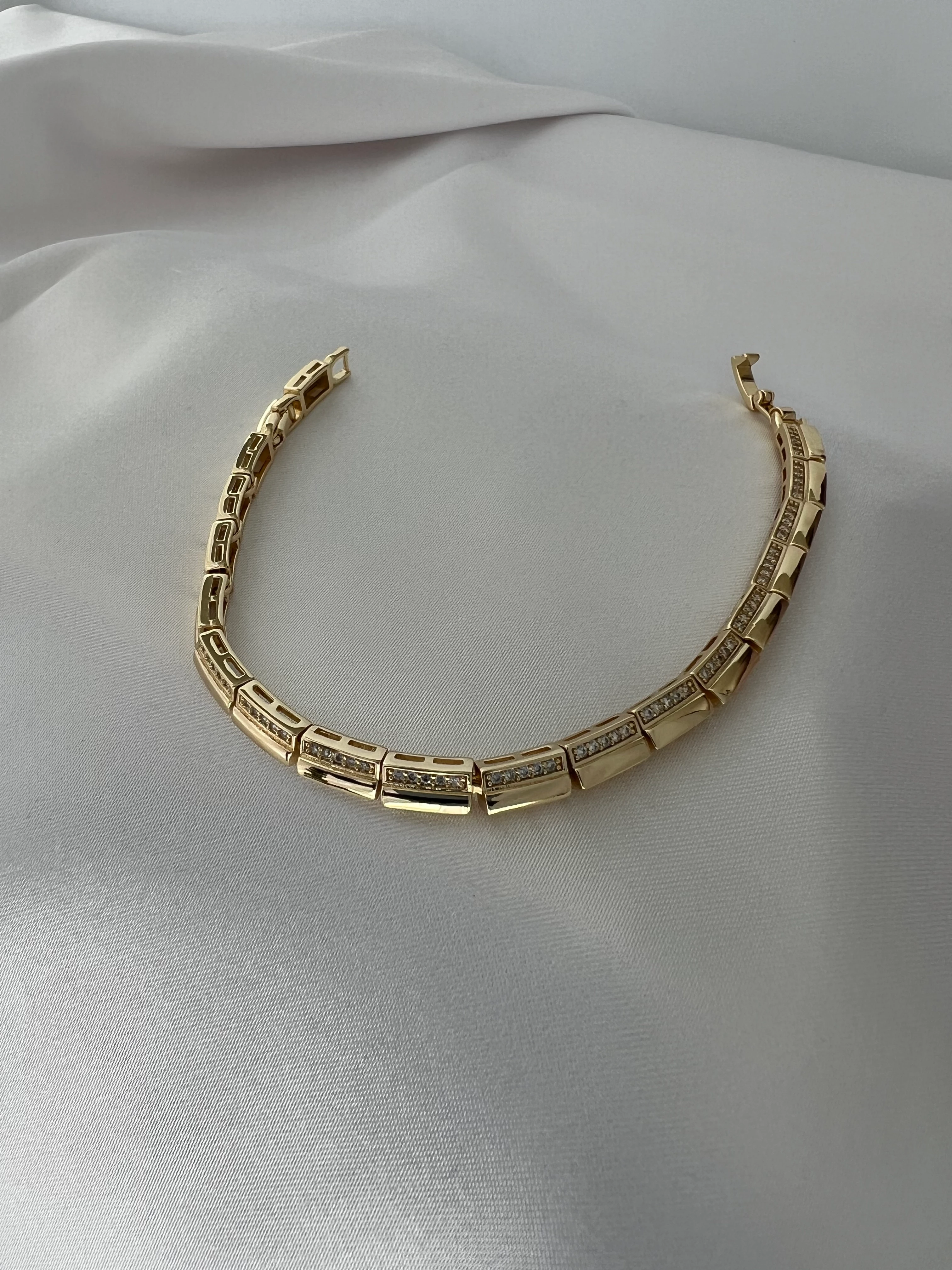 VIP Çizgi Taşlı Bileklik