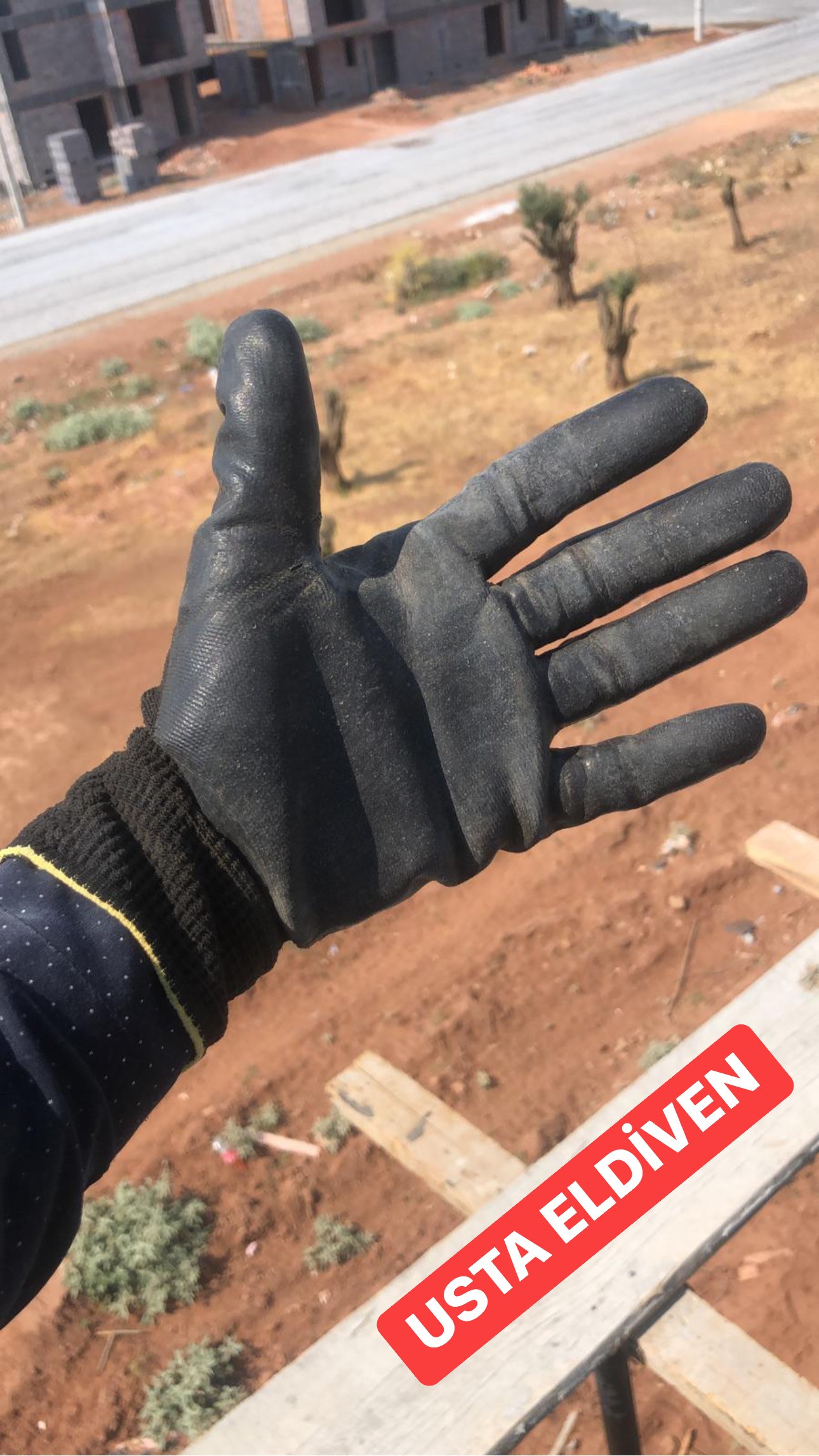 Beybi Polyester Nitril Eldivenlerin Yapıları Nasıldır? Avantajları Nelerdir? 