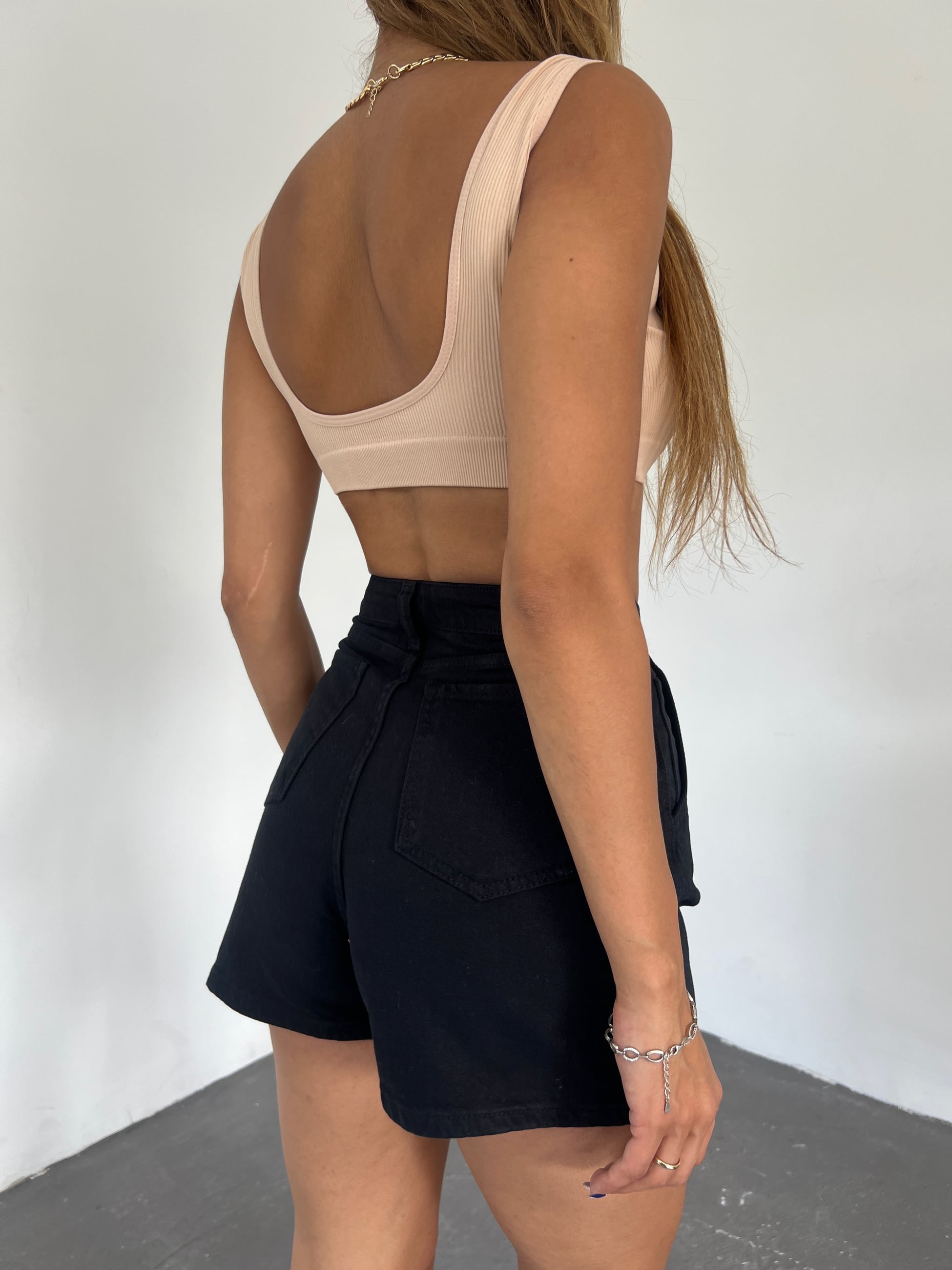 Çift Cepli Pileli Mini Denim Şort - Görsel 6