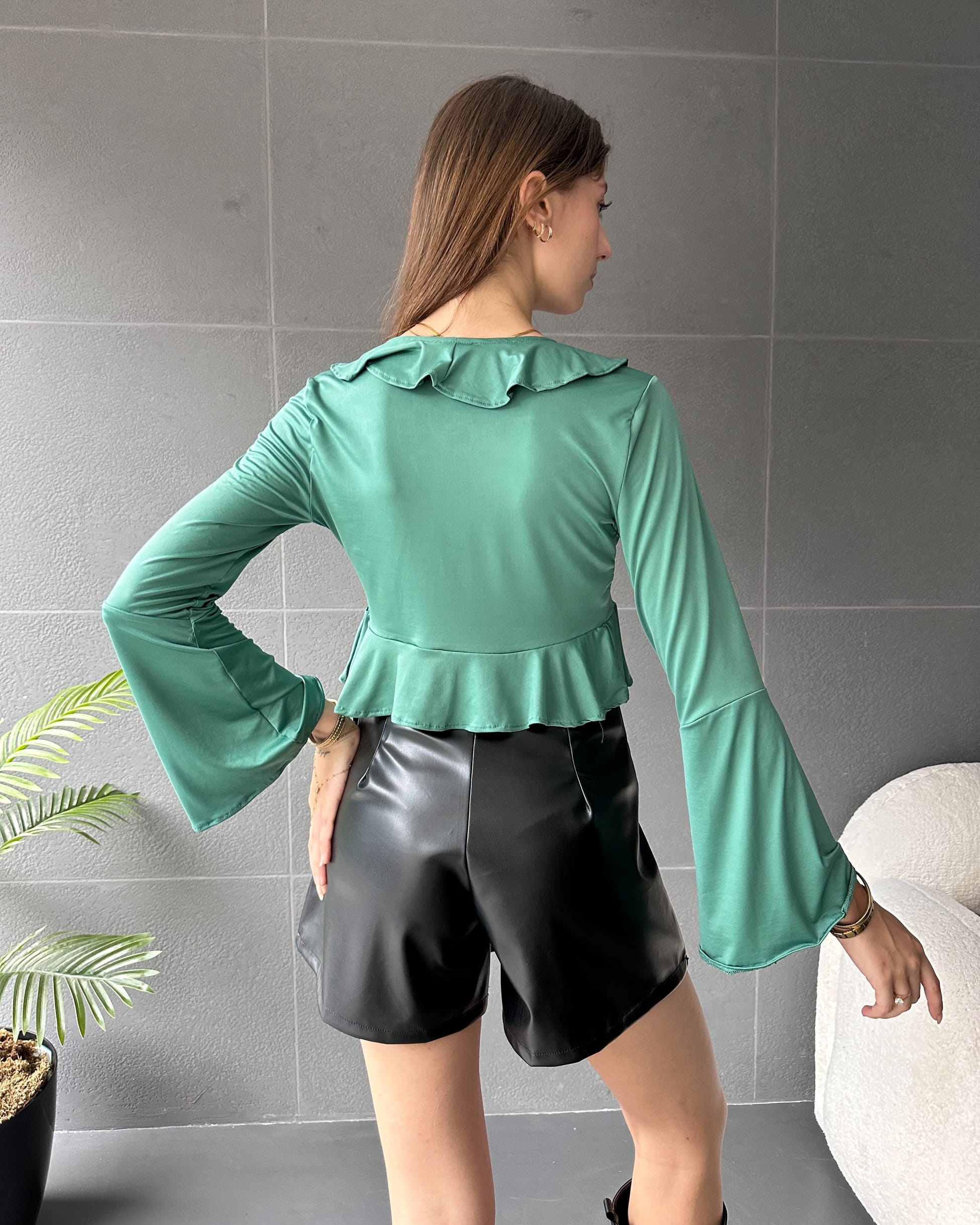 Fırfır Detaylı Önü Bağlamalı Crop Bluz - Görsel 5