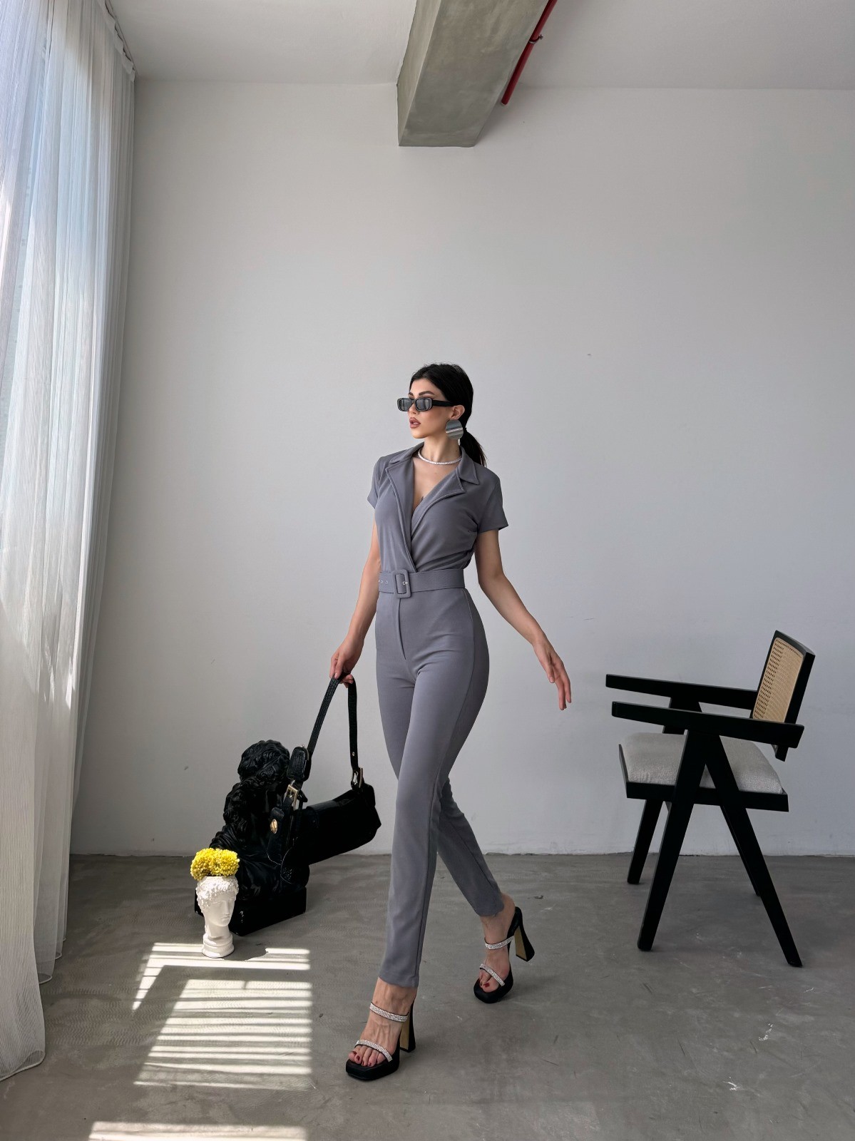 Yakalı Beli Kemerli Tulum