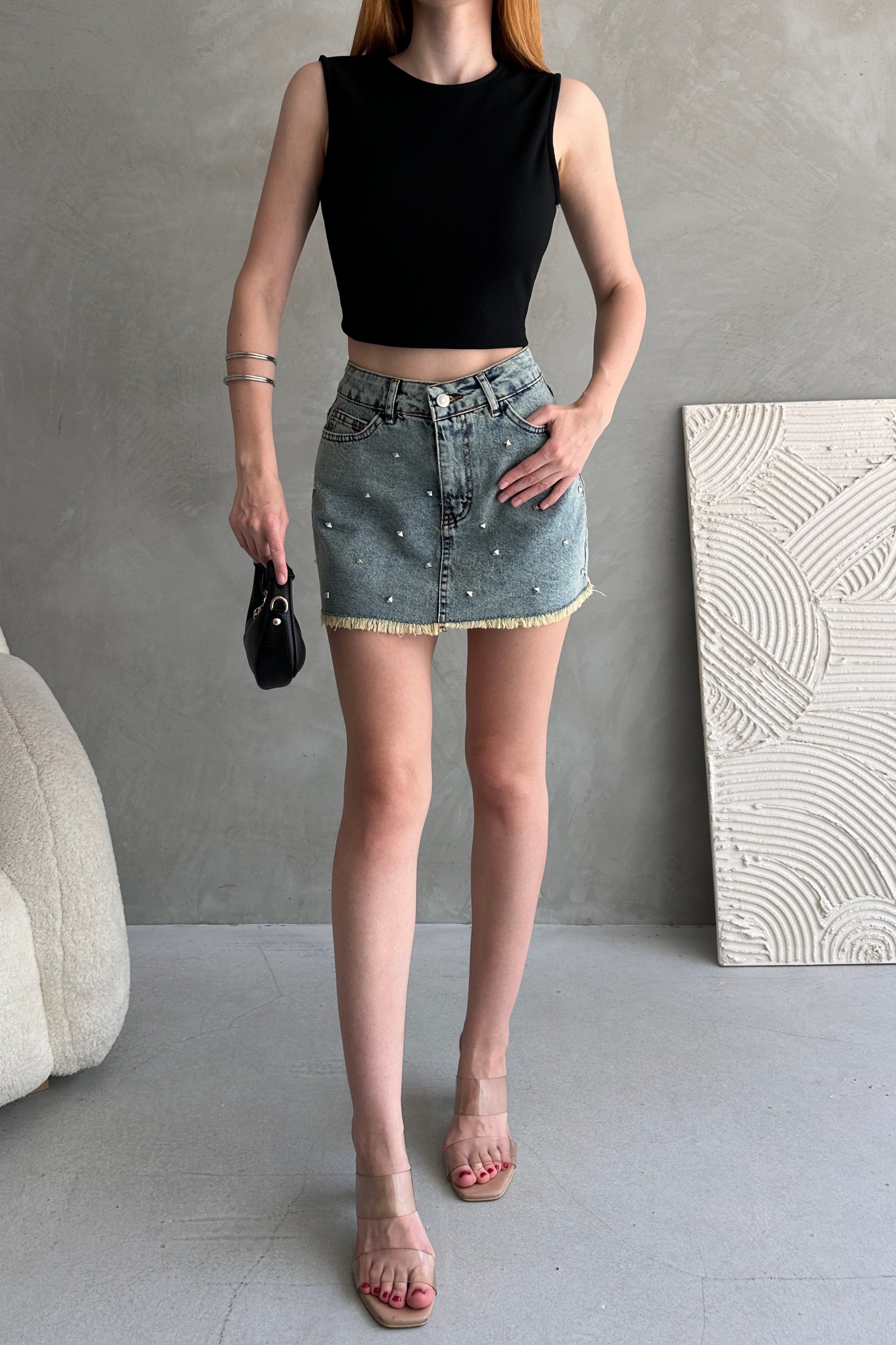Sırtı Kemer Detaylı Kaşkorse Crop Bluz