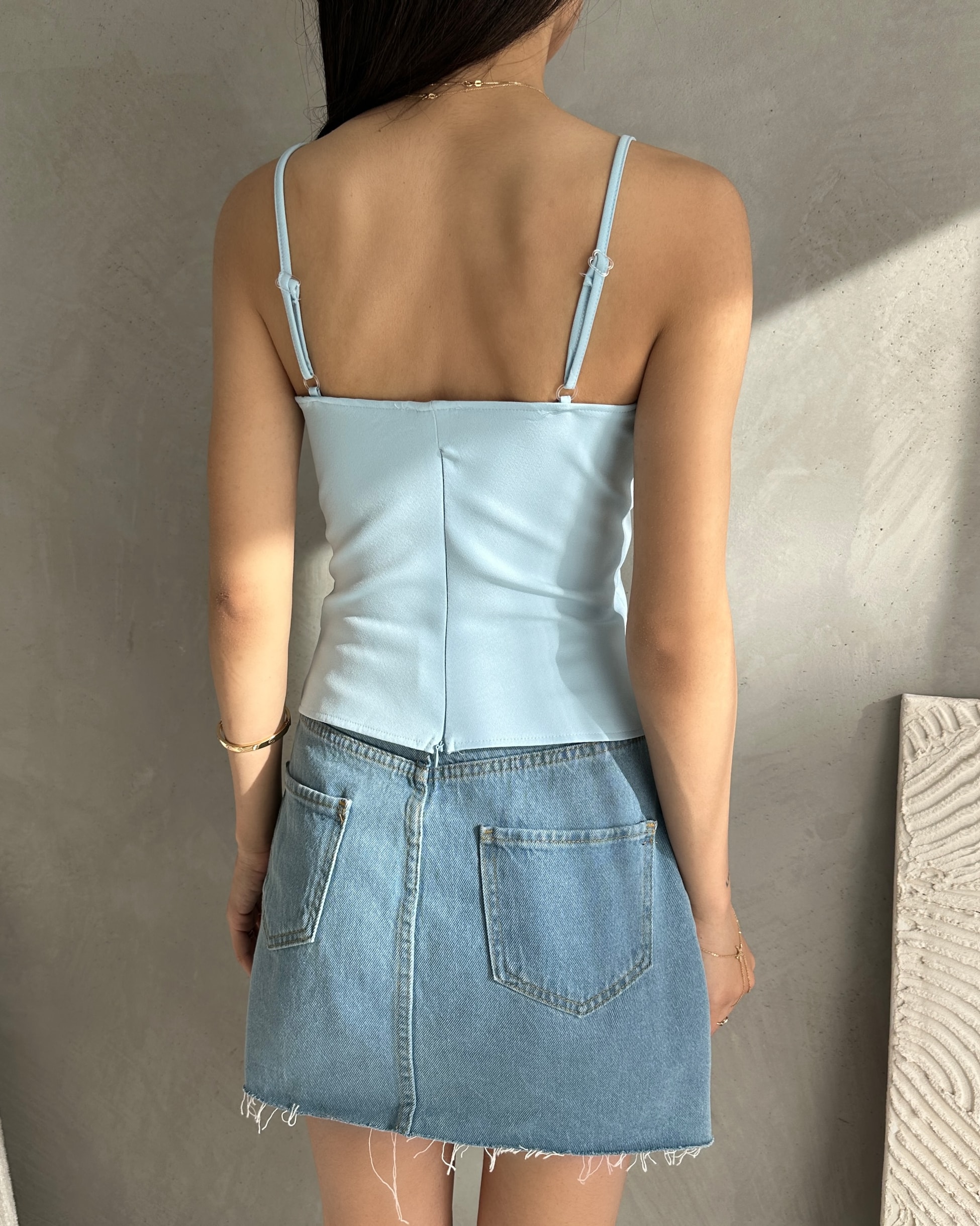 İp Askılı Fiyonk Detaylı Crep Bluz - Görsel 5
