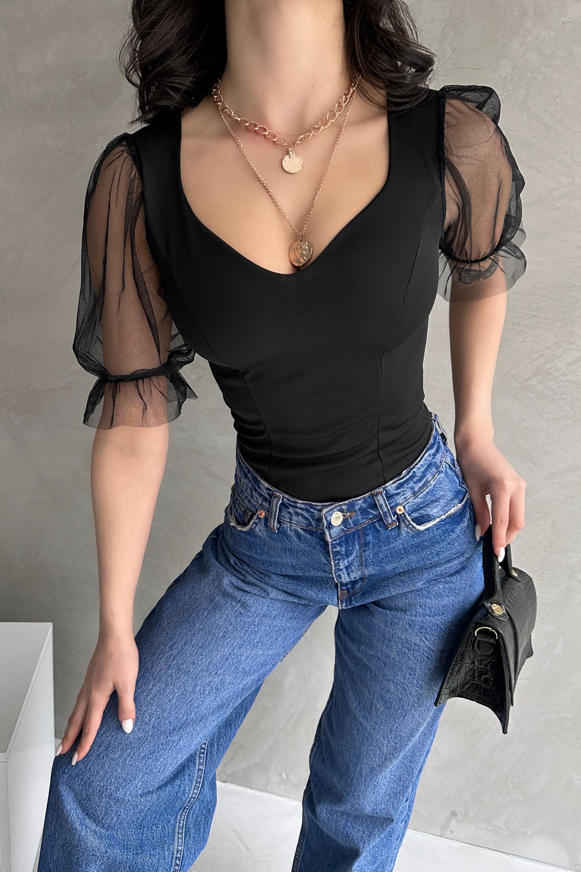 Prenses Kol Tül Detaylı Crep Bluz