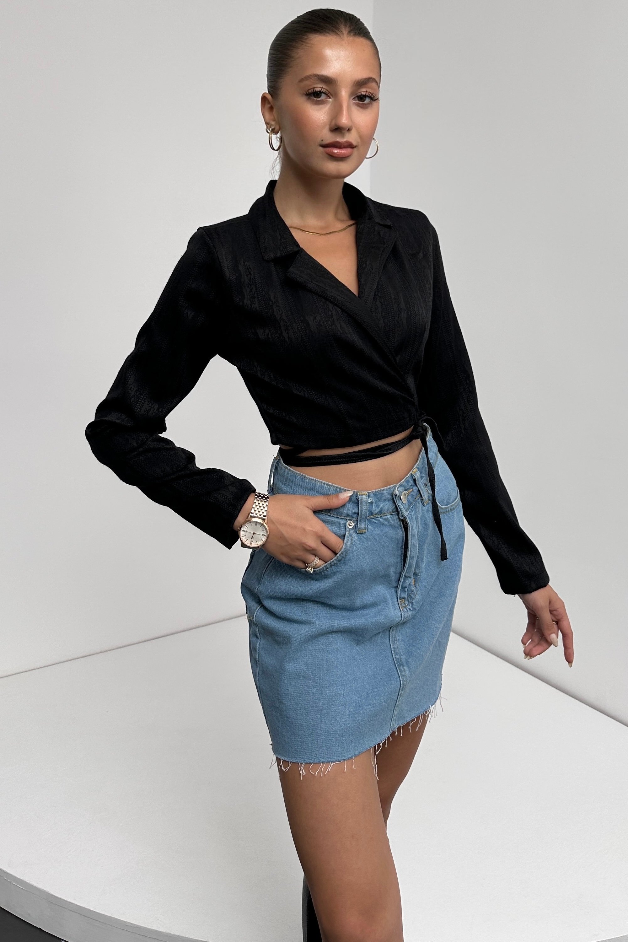 Gömlek Yaka Beli Bağlamalı Crop Bluz