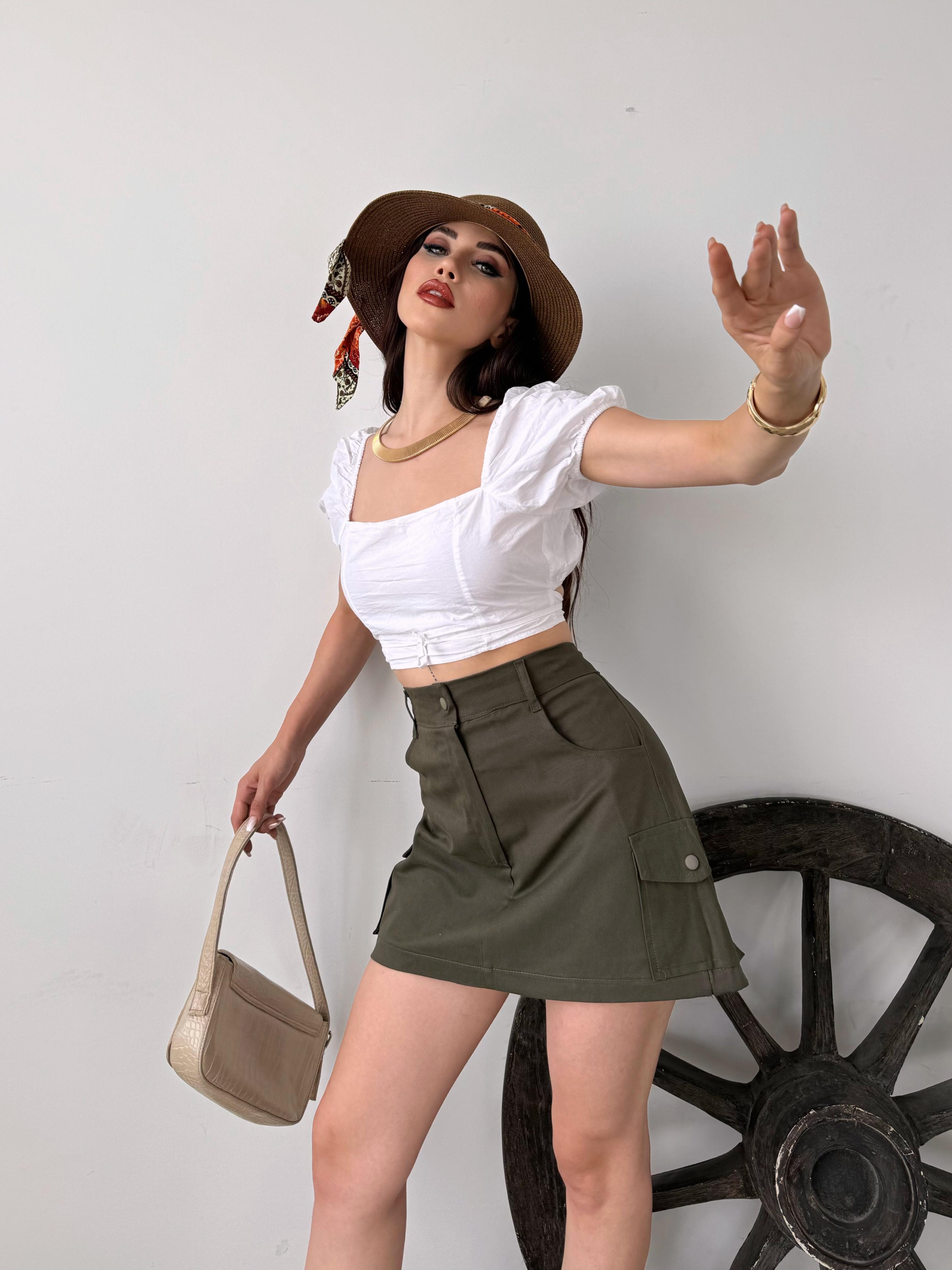 KHAKI