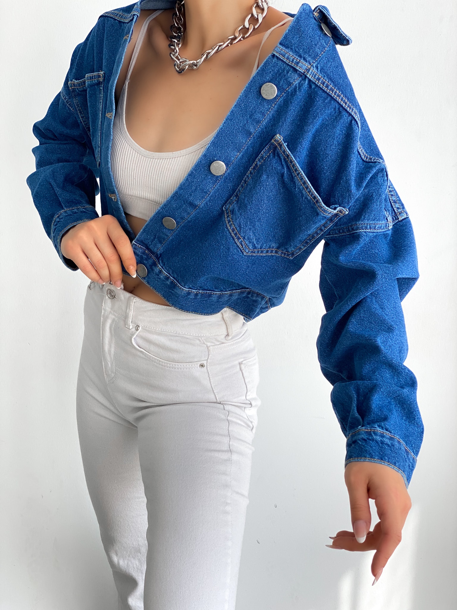 Çift Cepli Denim Crop Ceket - Görsel 4
