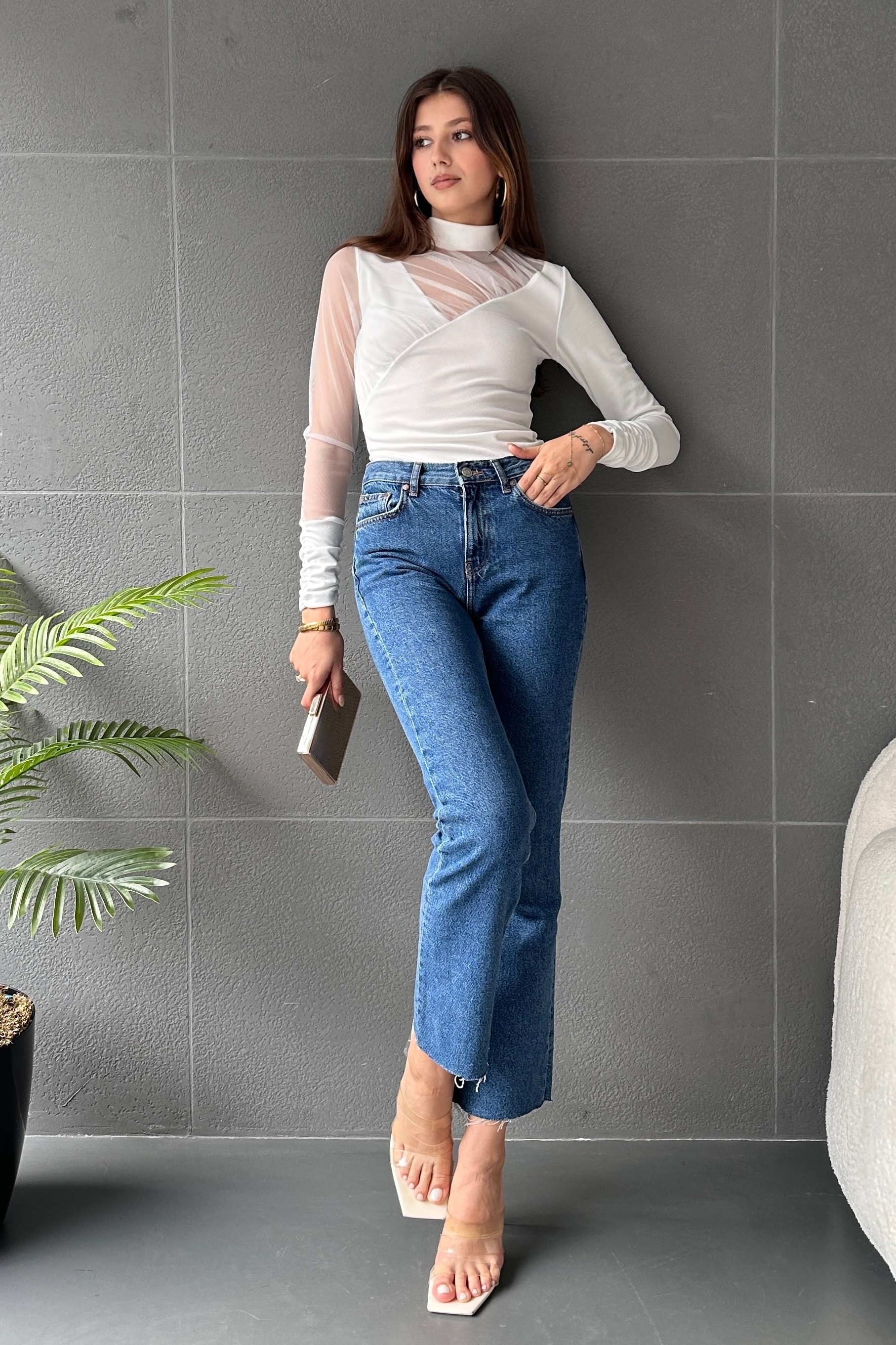 Yarım Balıkçı Tül Detaylı Bluz - Görsel 3