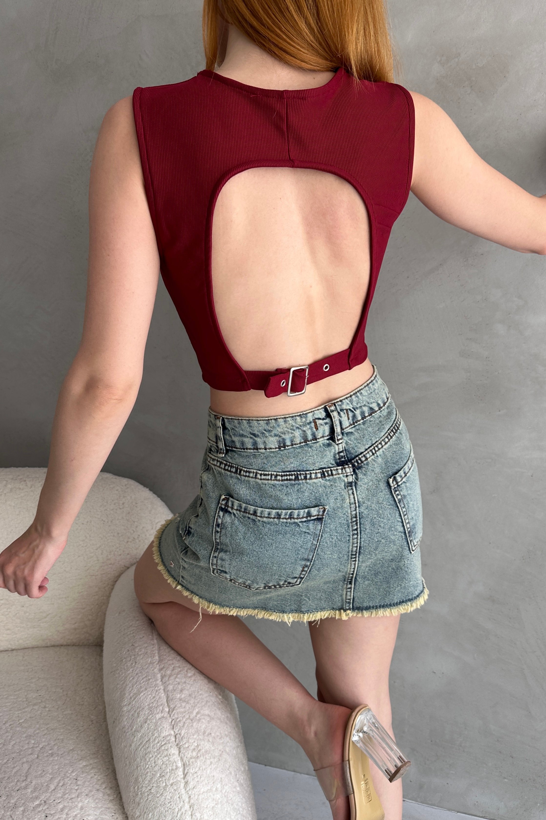 Sırtı Kemer Detaylı Kaşkorse Crop Bluz - BORDO