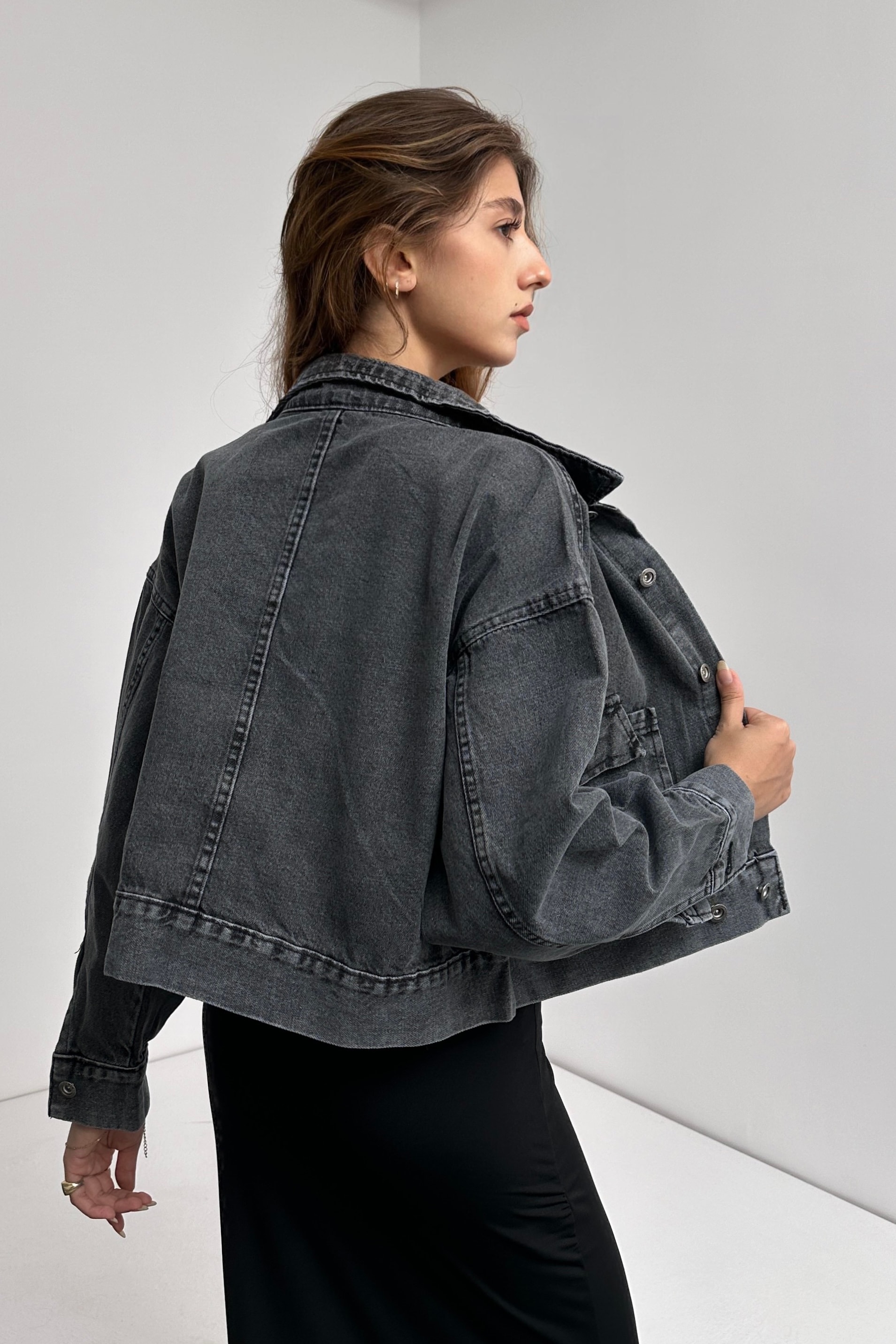 Çift Cep Beli Düğme Detaylı Denim Ceket - Görsel 5