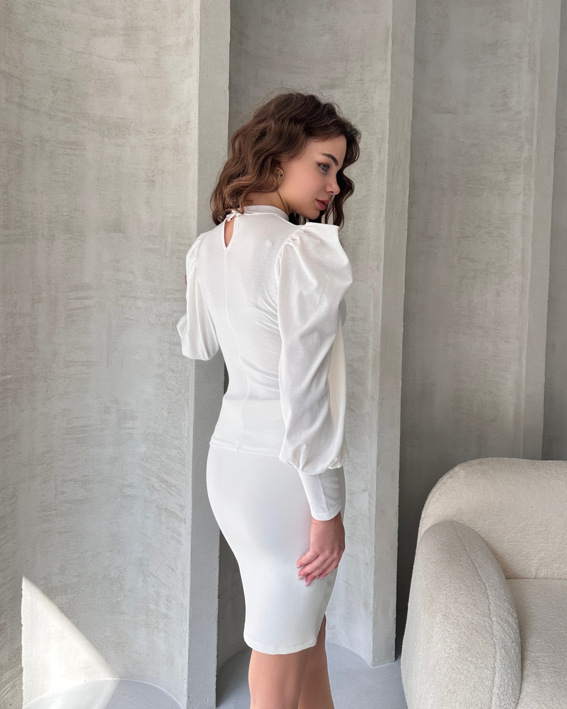 Öpücük Yaka Prenses Kol Crep Bluz - Görsel 4