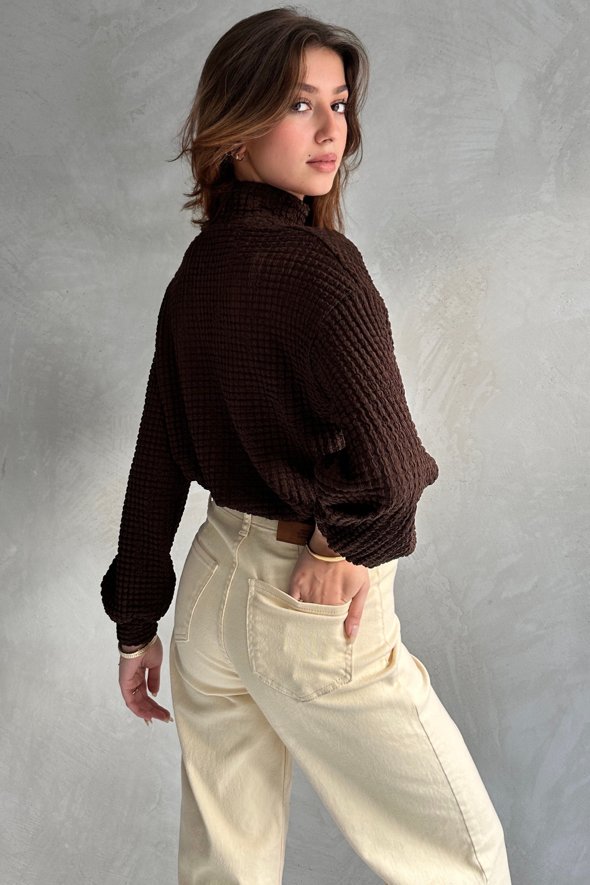Balıkçı Yaka Dokulu Crop Bluz - Görsel 5