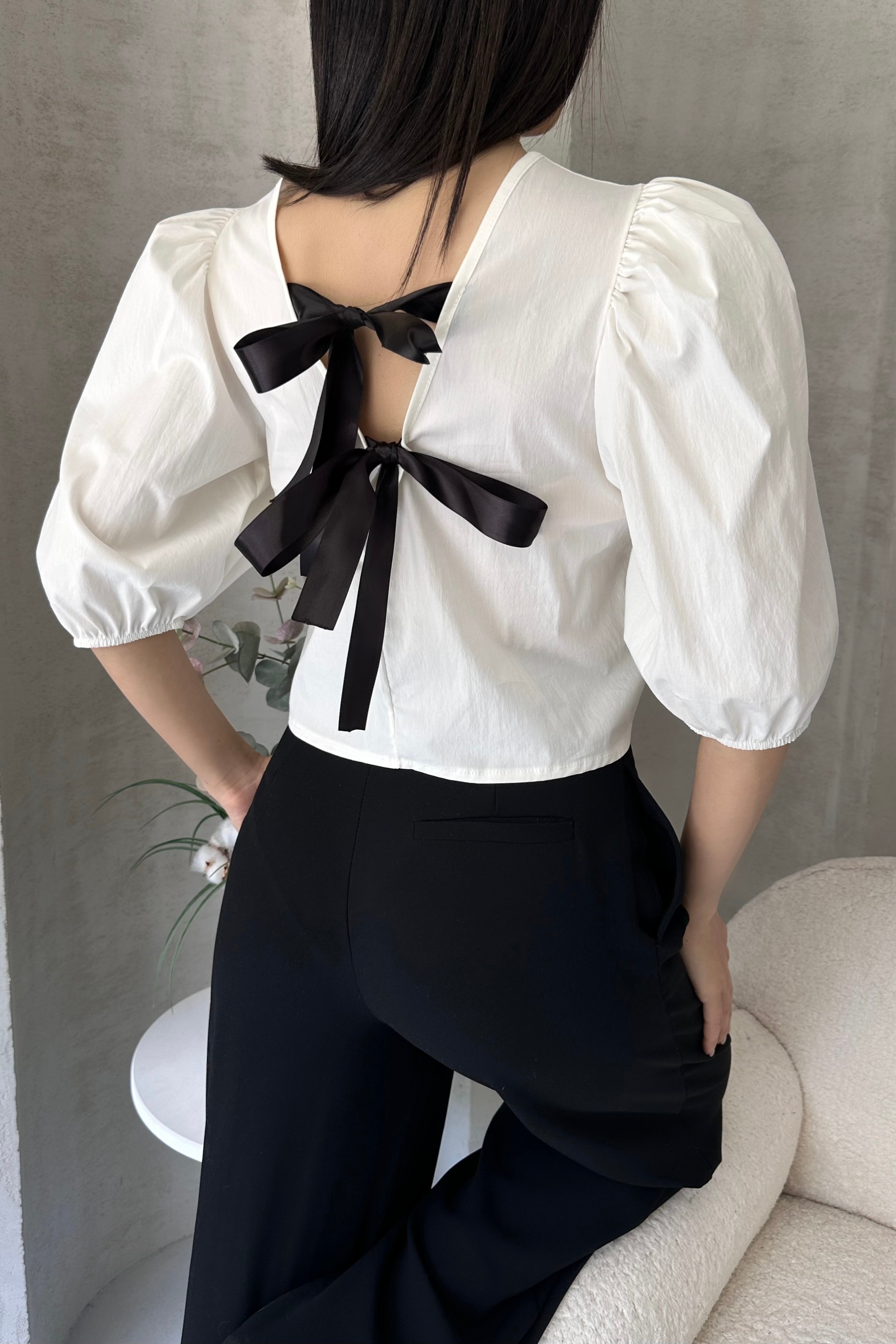 Karpuz Kol Sırtı Fiyonk Detaylı Poplin Bluz - BEYAZ