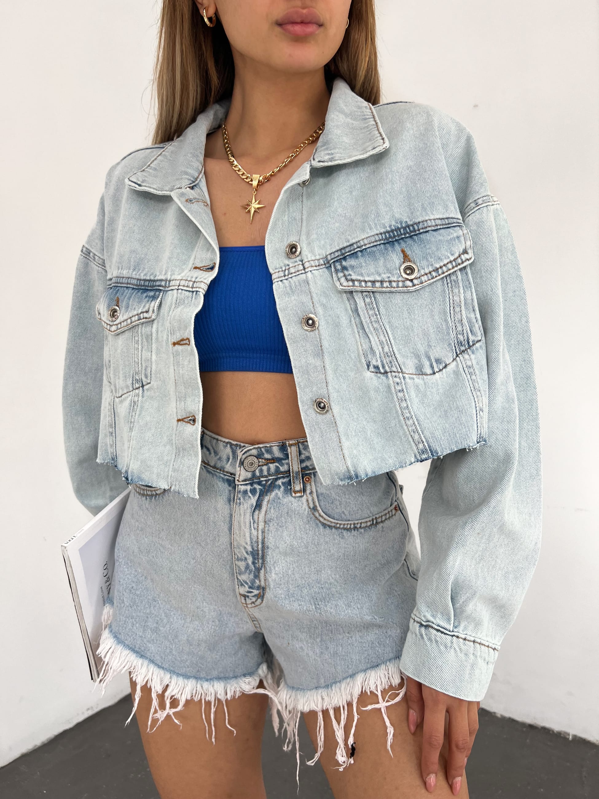 Çift Cepli Yıkamalı Crop Denim Ceket - Görsel 3