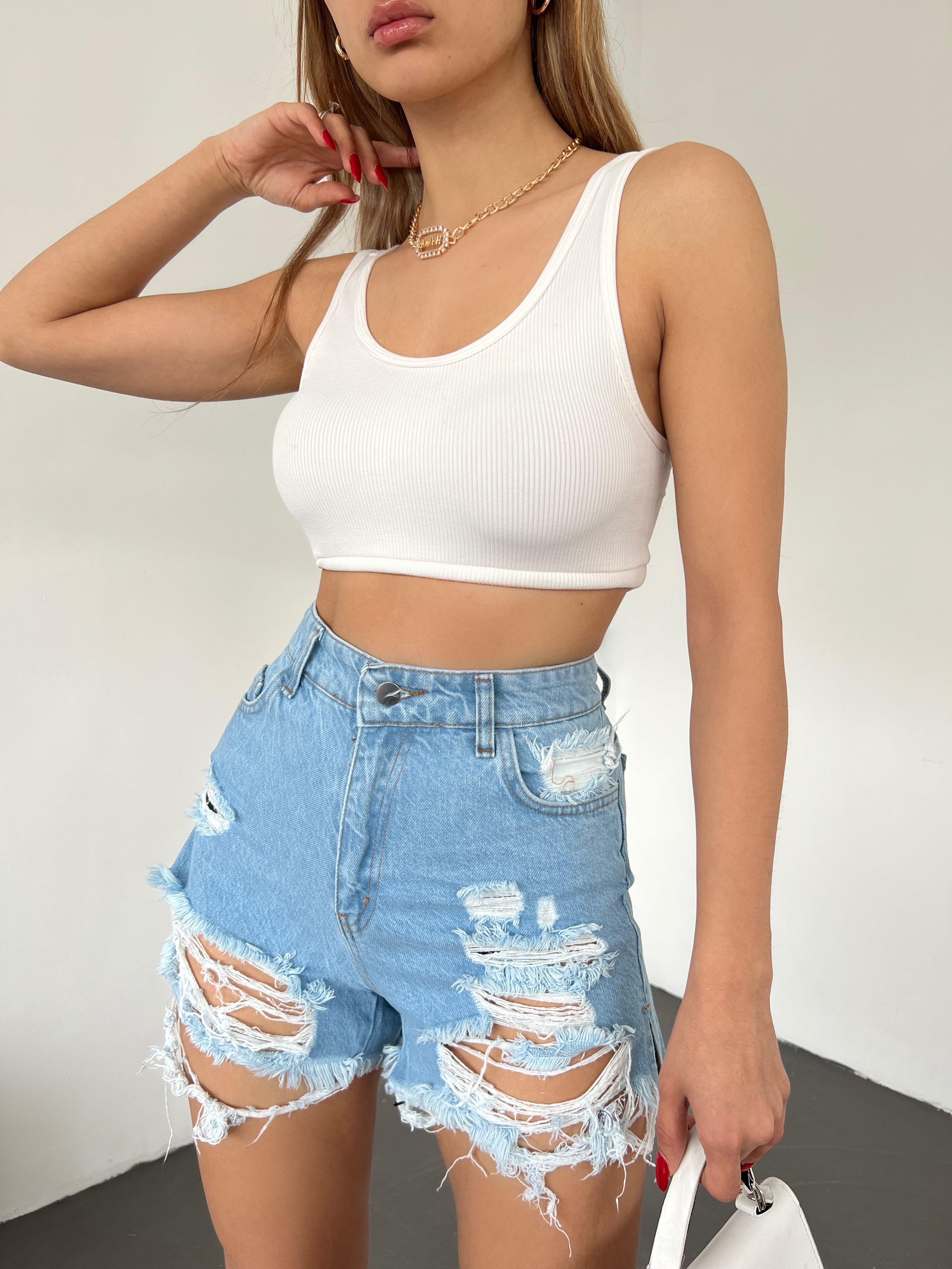 Yıkamalı Lazer Yırtıklı Mini Denim Şort