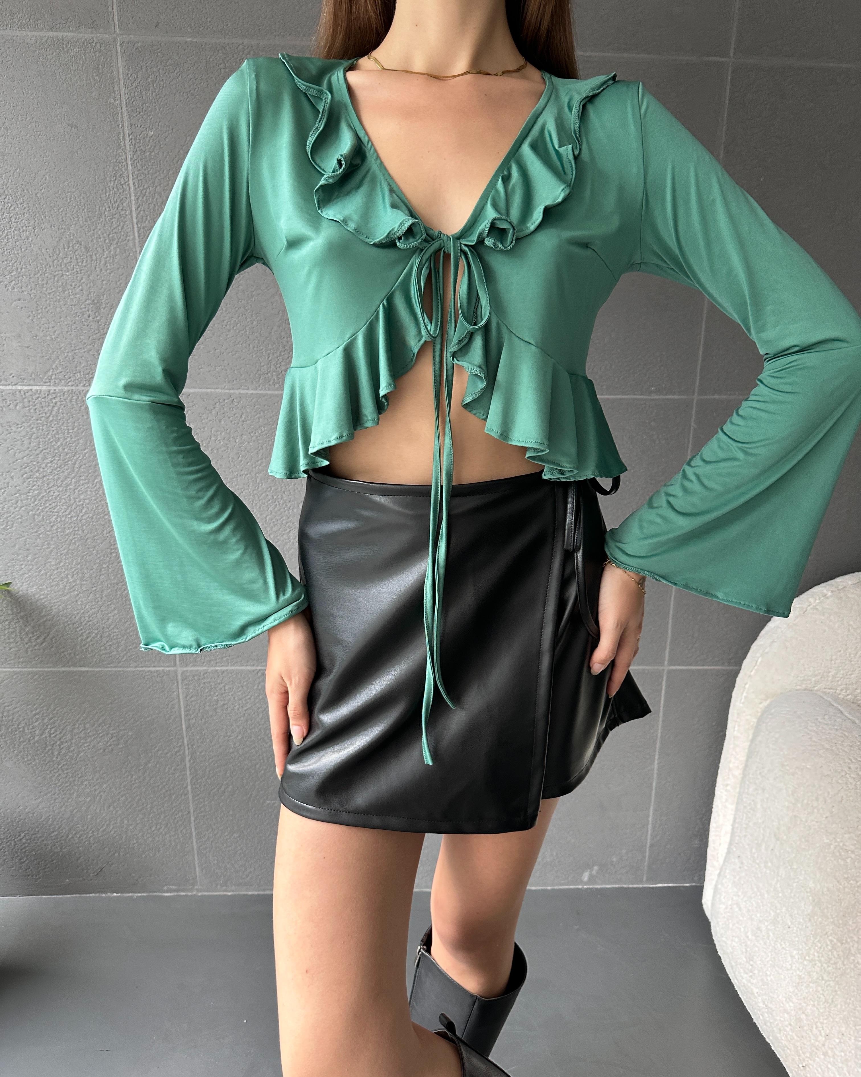 Fırfır Detaylı Önü Bağlamalı Crop Bluz