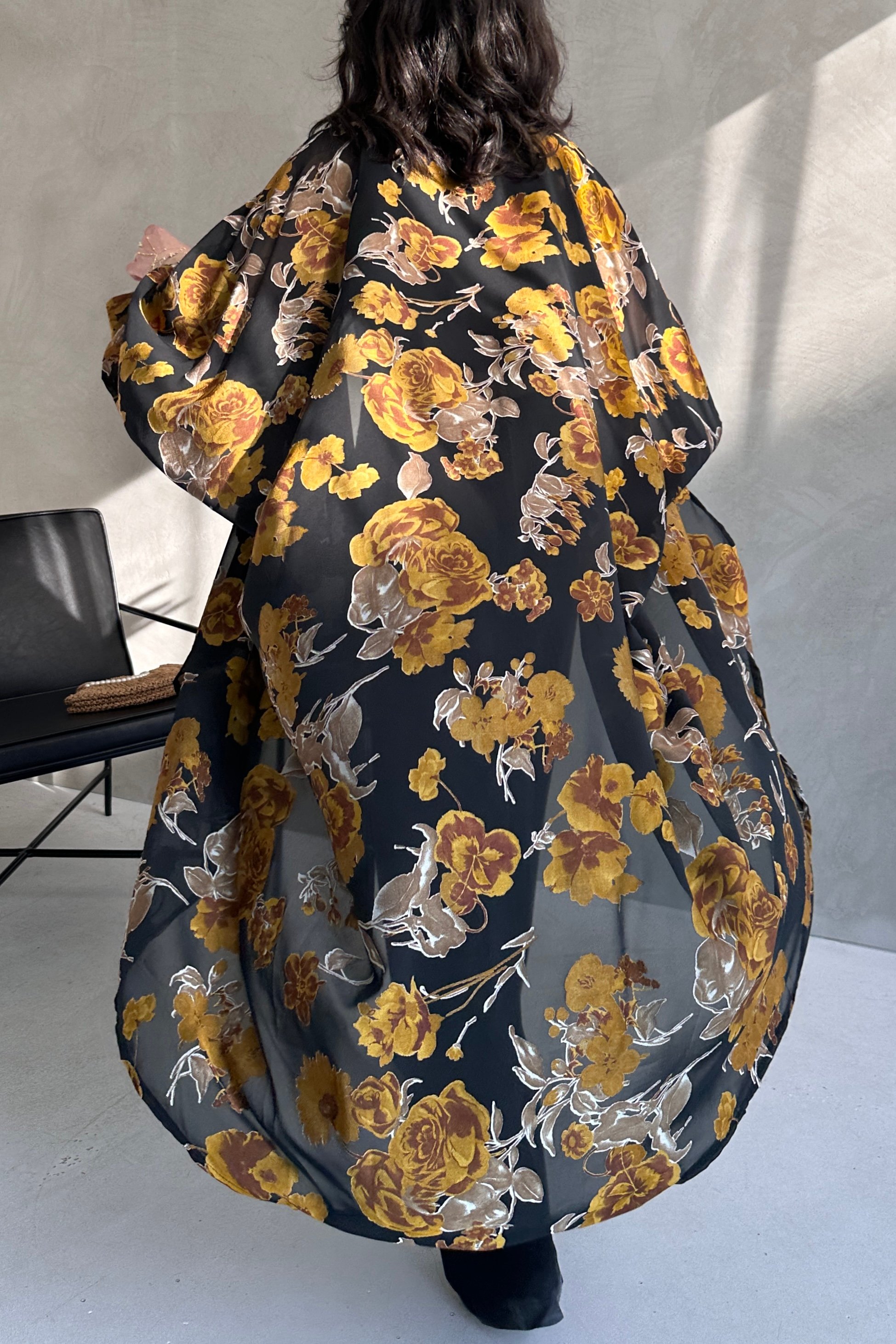 Çiçek Desenli Şifon Uzun Kimono