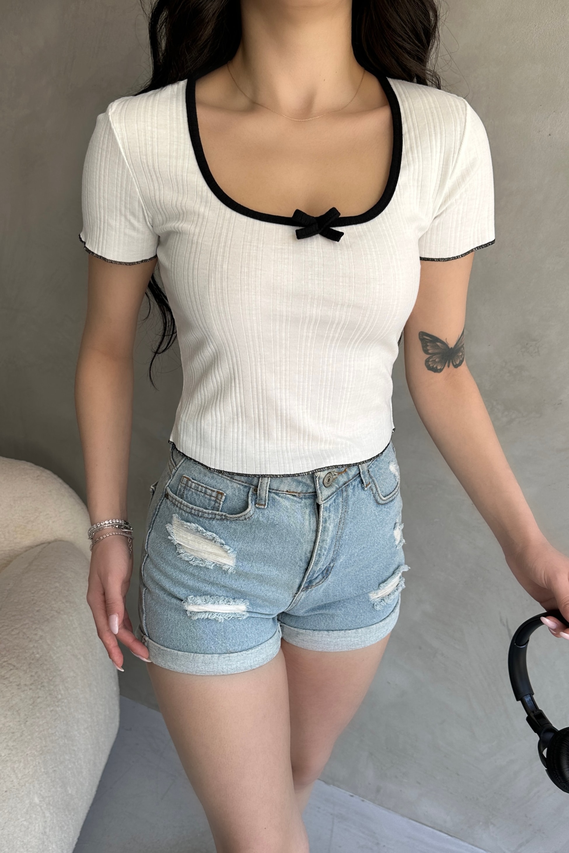 Havuz Yaka Biye Detaylı Crop Bluz - Görsel 3