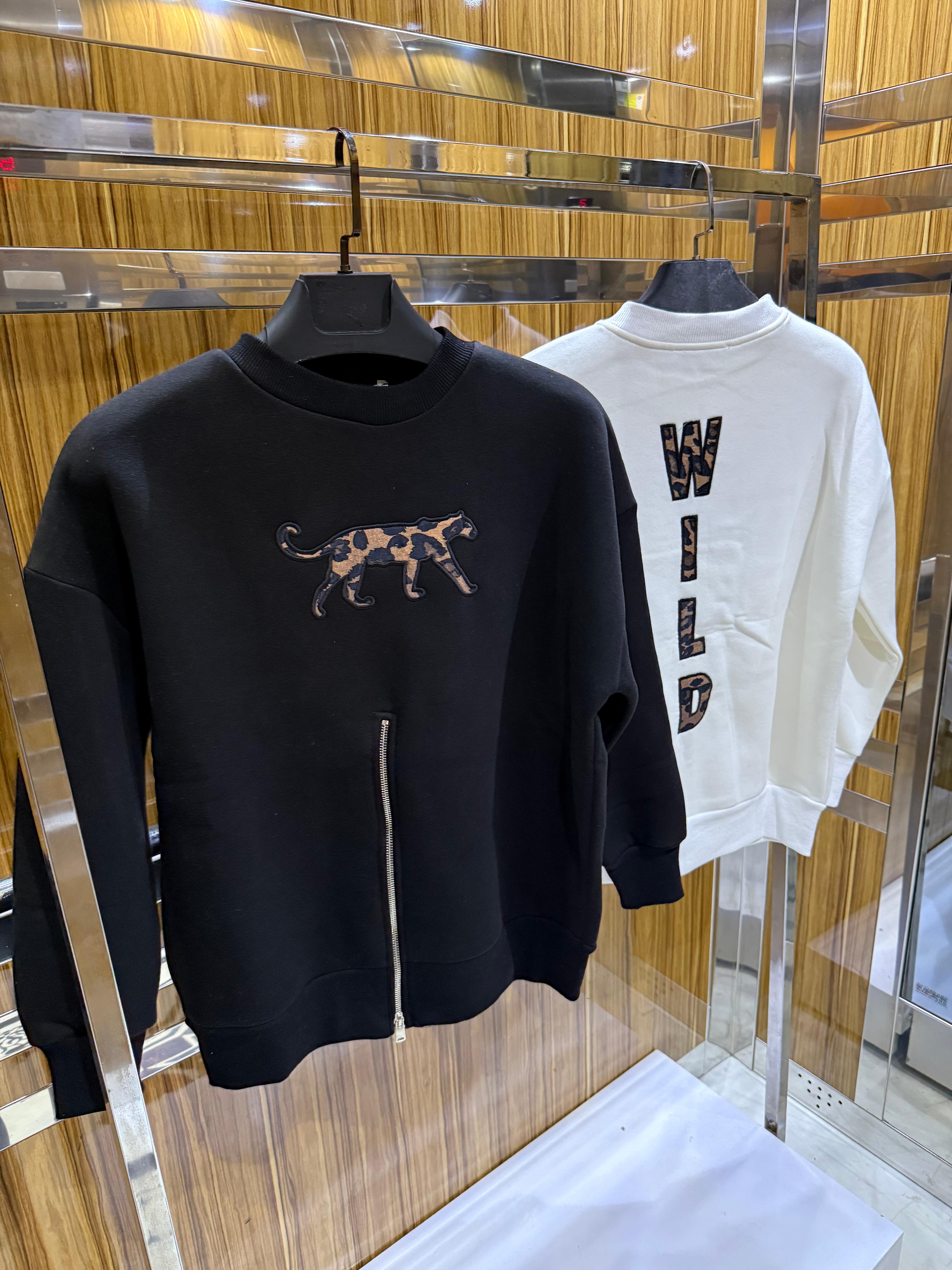 Fermuarlı Nakış Detaylı Sweatshirt