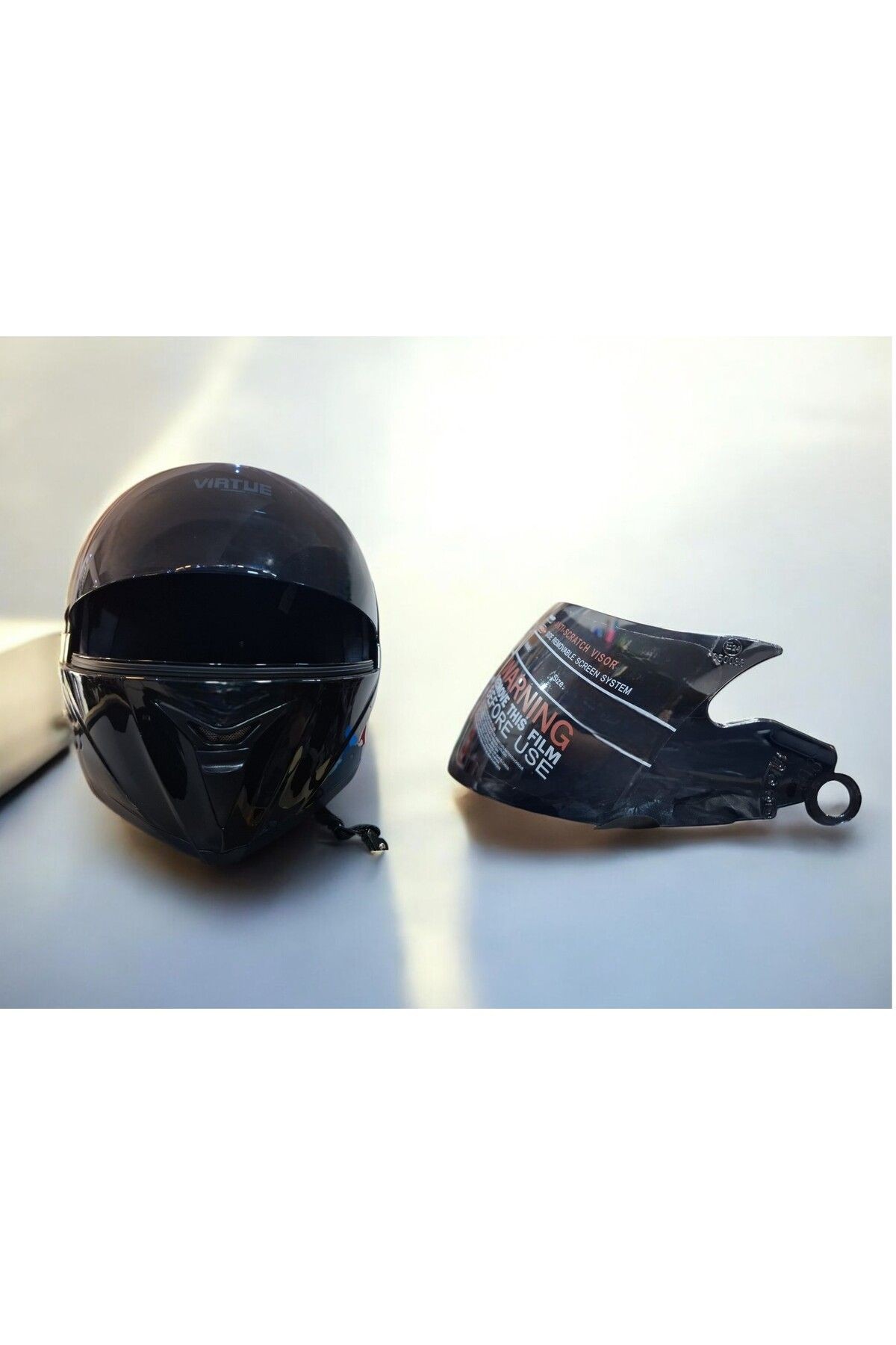 Siyah Kask Camı