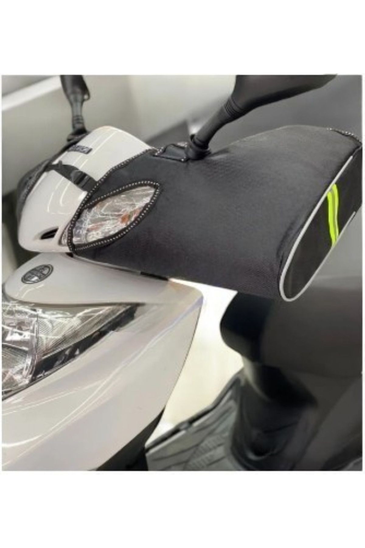 MOTORSİKLET KASKI (Çene Açmalı) SKULL-RED FLASH- MAT BLACK