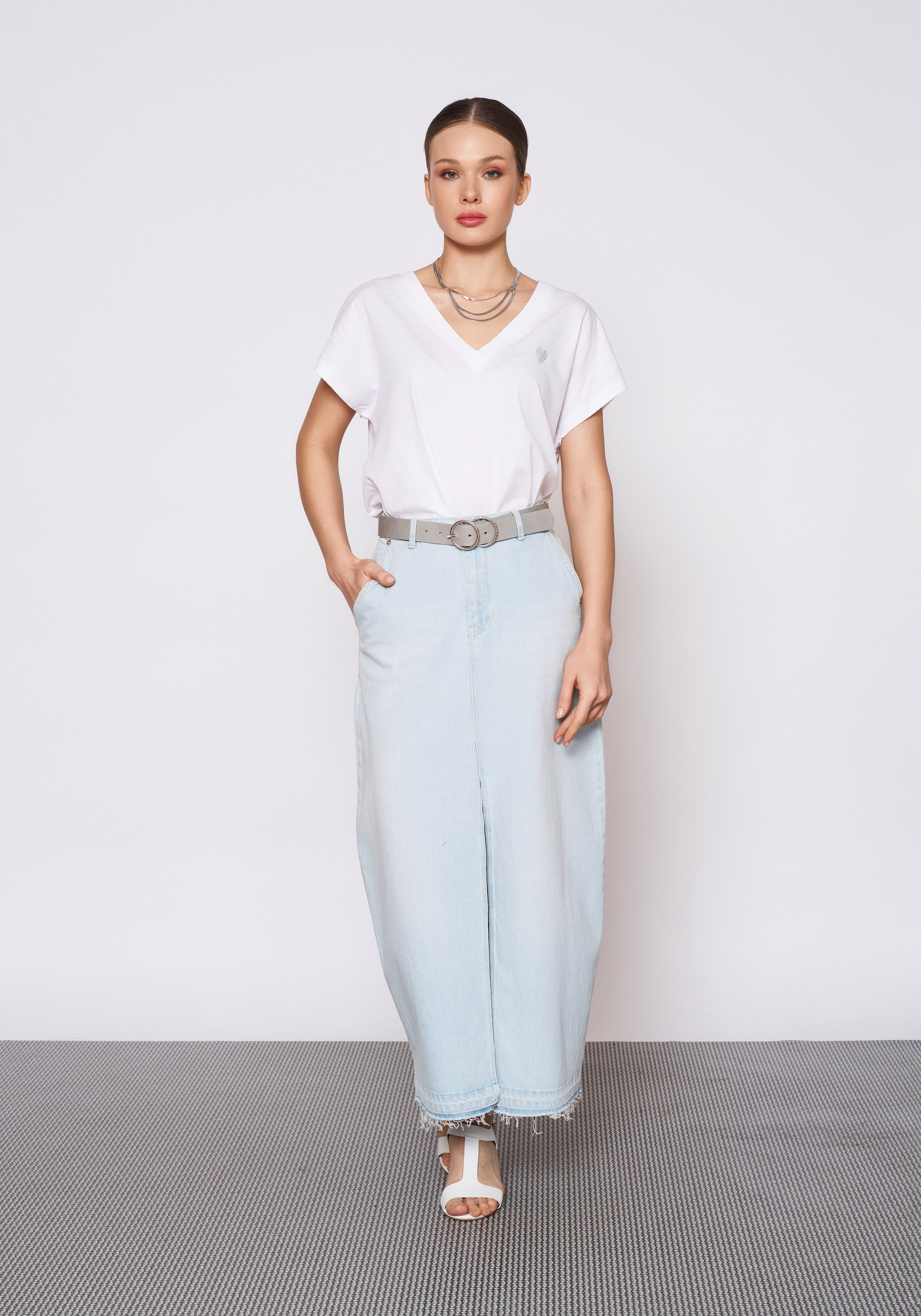 Açık Mavi Önü Yırtmaçlı Midi Denim Etek