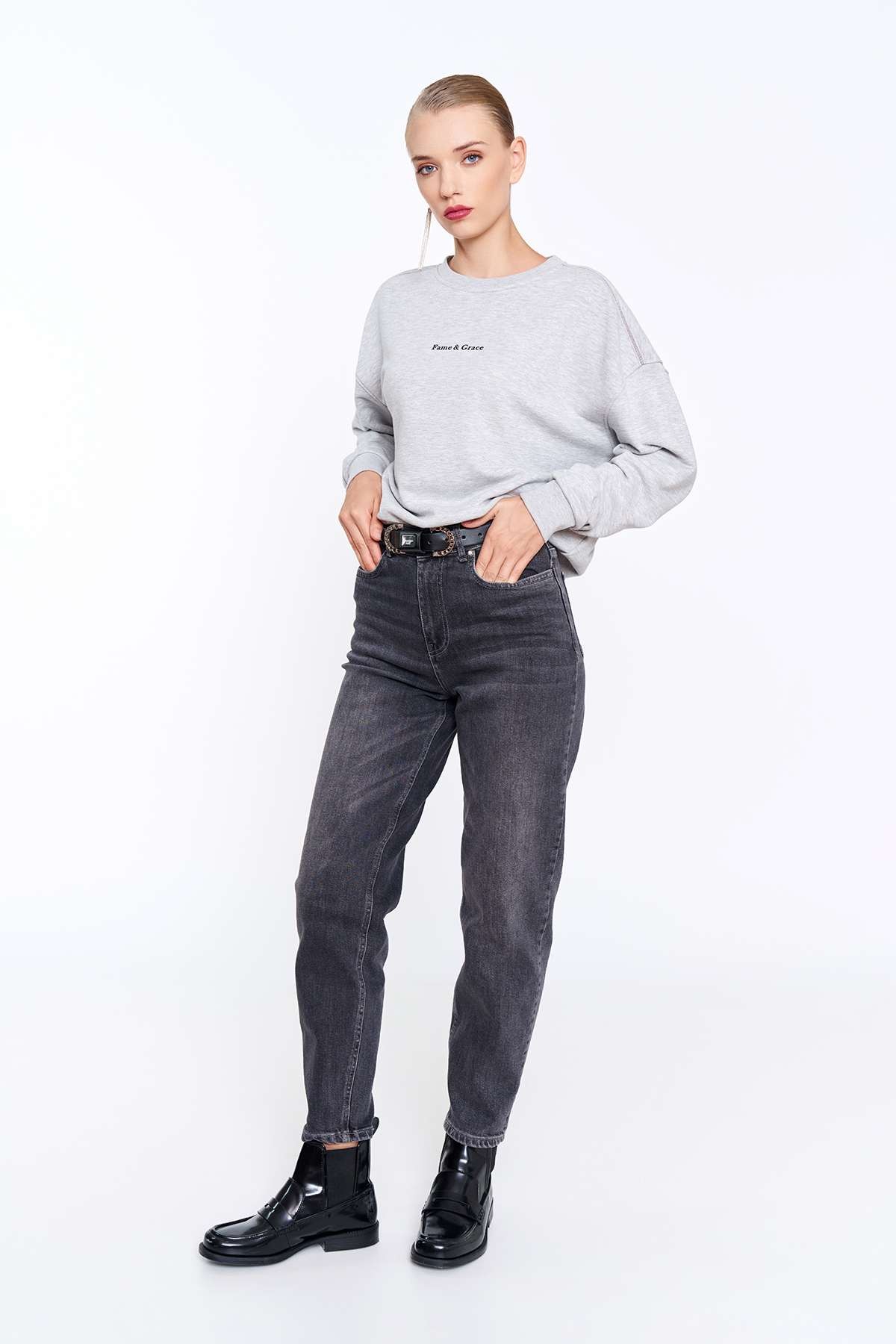 Gri Lena Jean