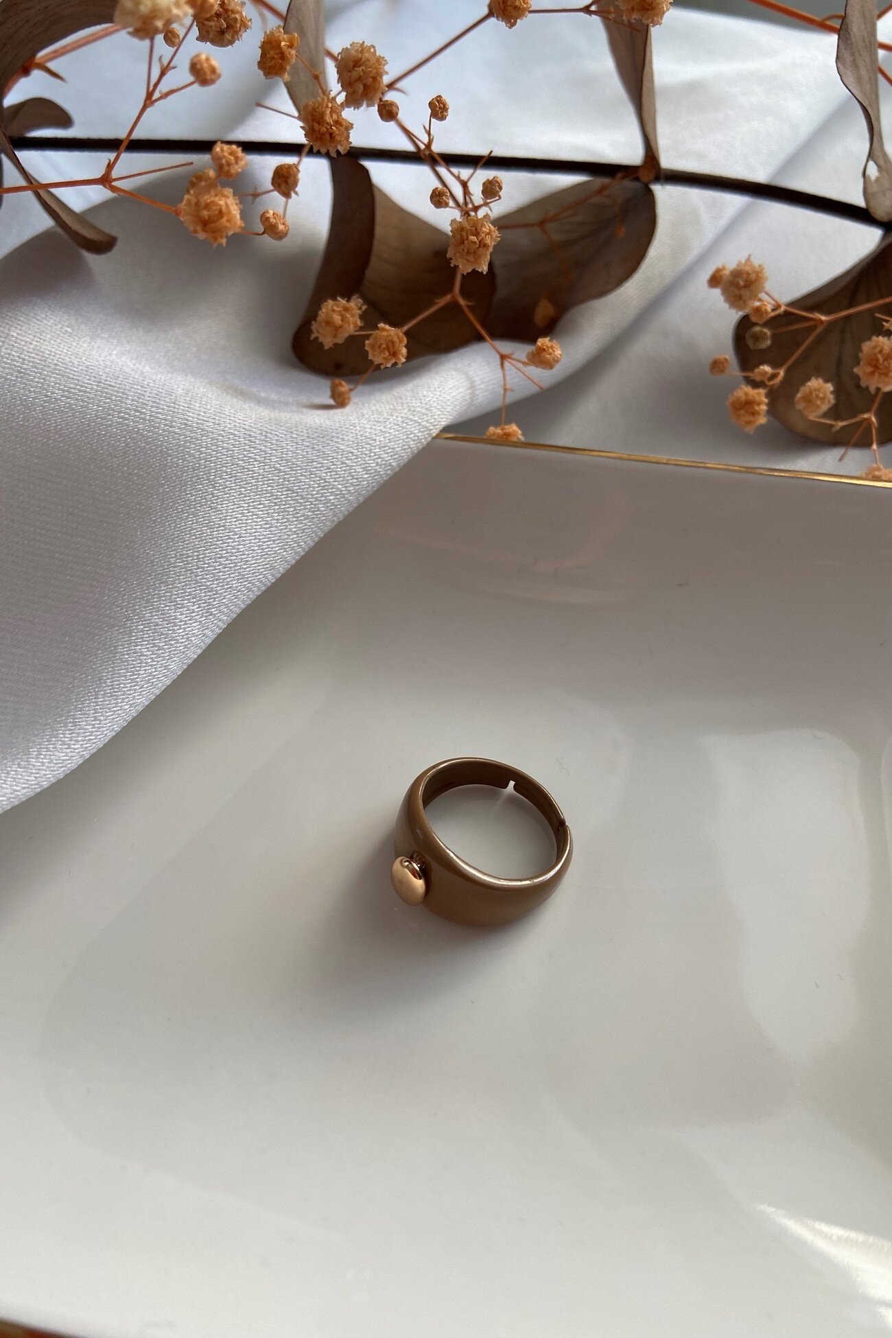 Kahve Pirinç Üzeri Tek Gold Yüzük