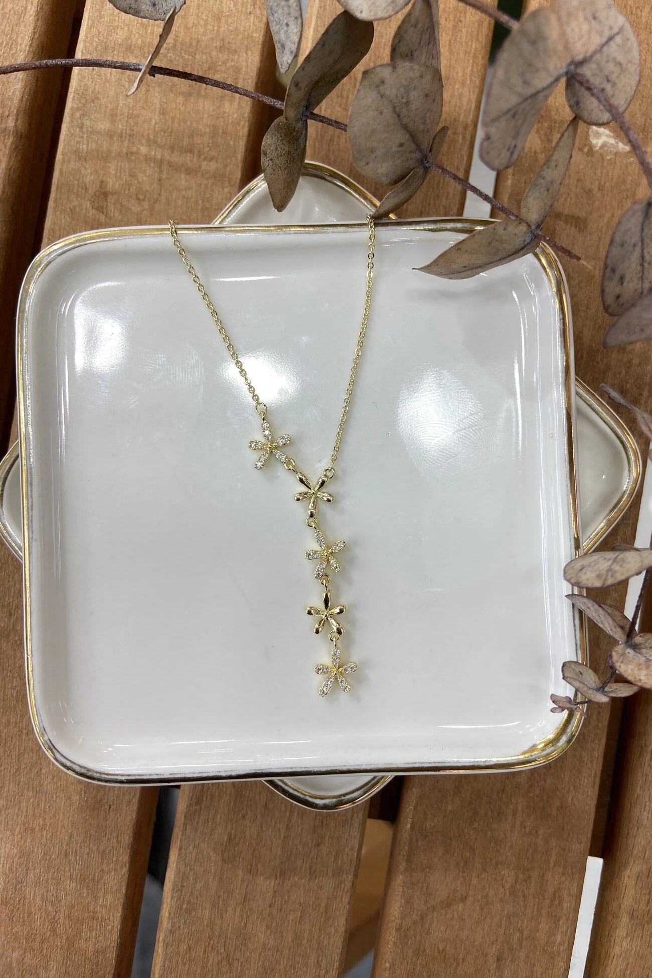 14K Altın Kaplama Çiçek Sallantılı Minimal Kolye 47cm