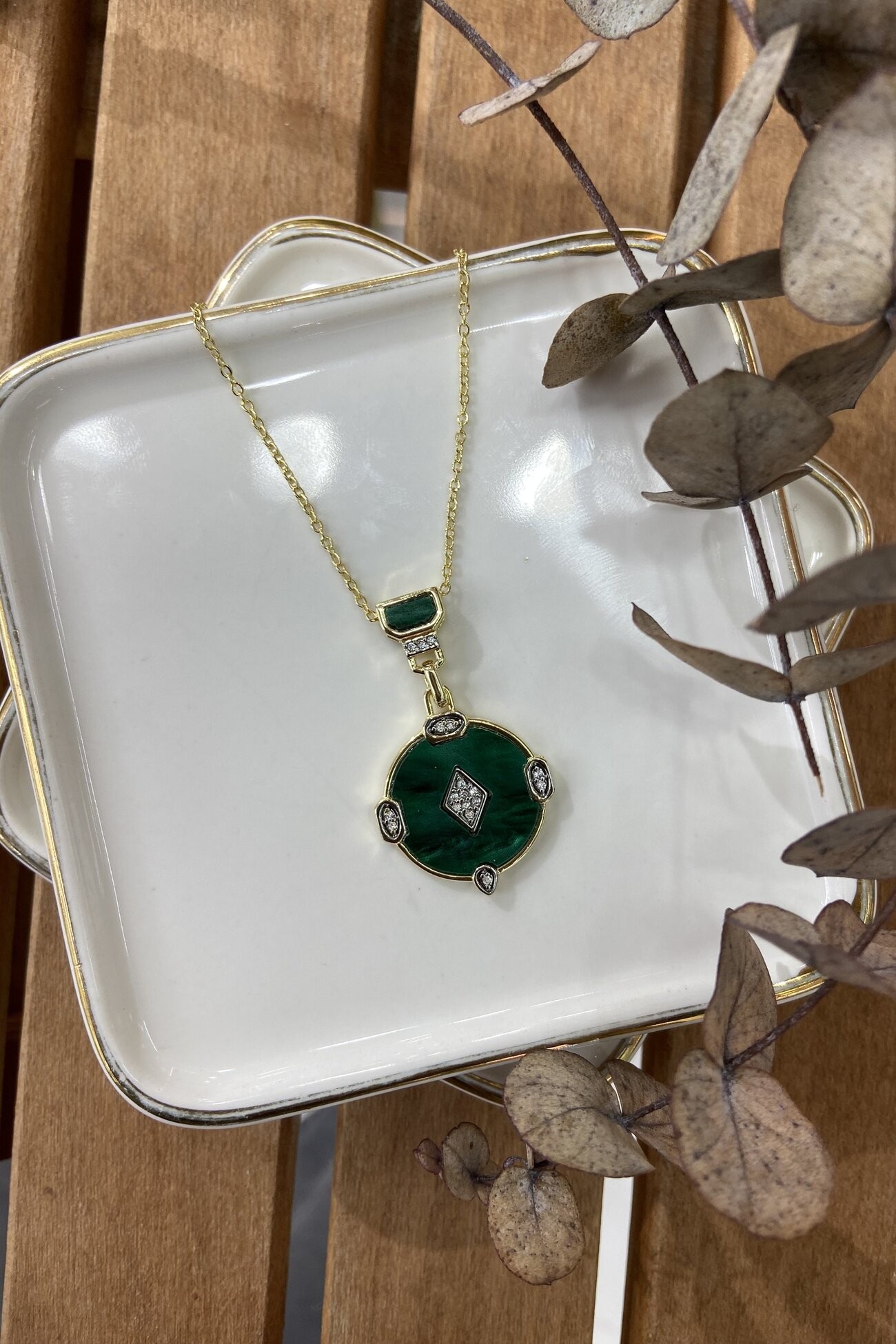 14K Altın Kaplama Yeşil Mineli Tasarım Kolye 50cm