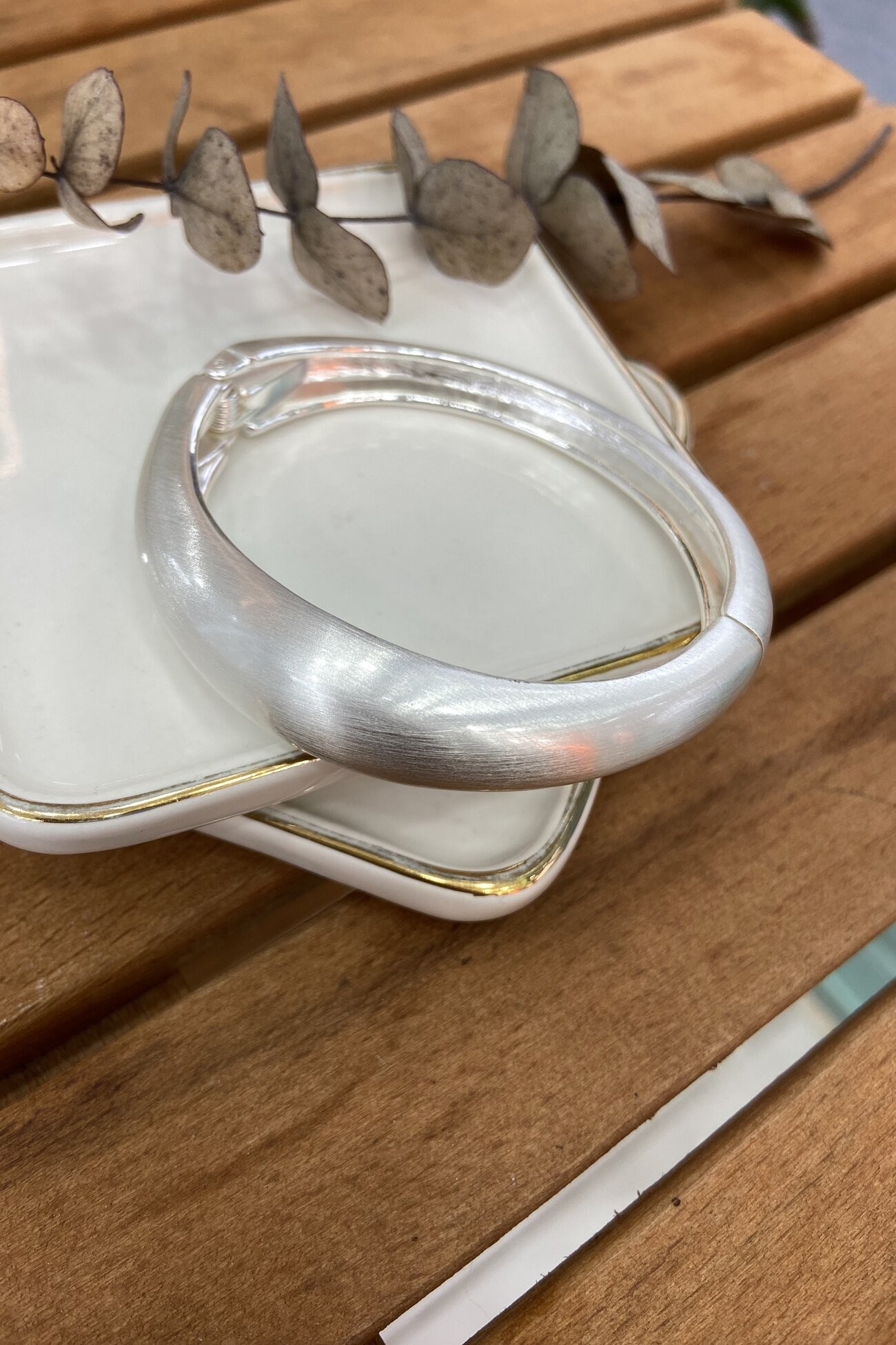 Mat Altın Kaplama Oval Geçişli İnce Bilezik Silver