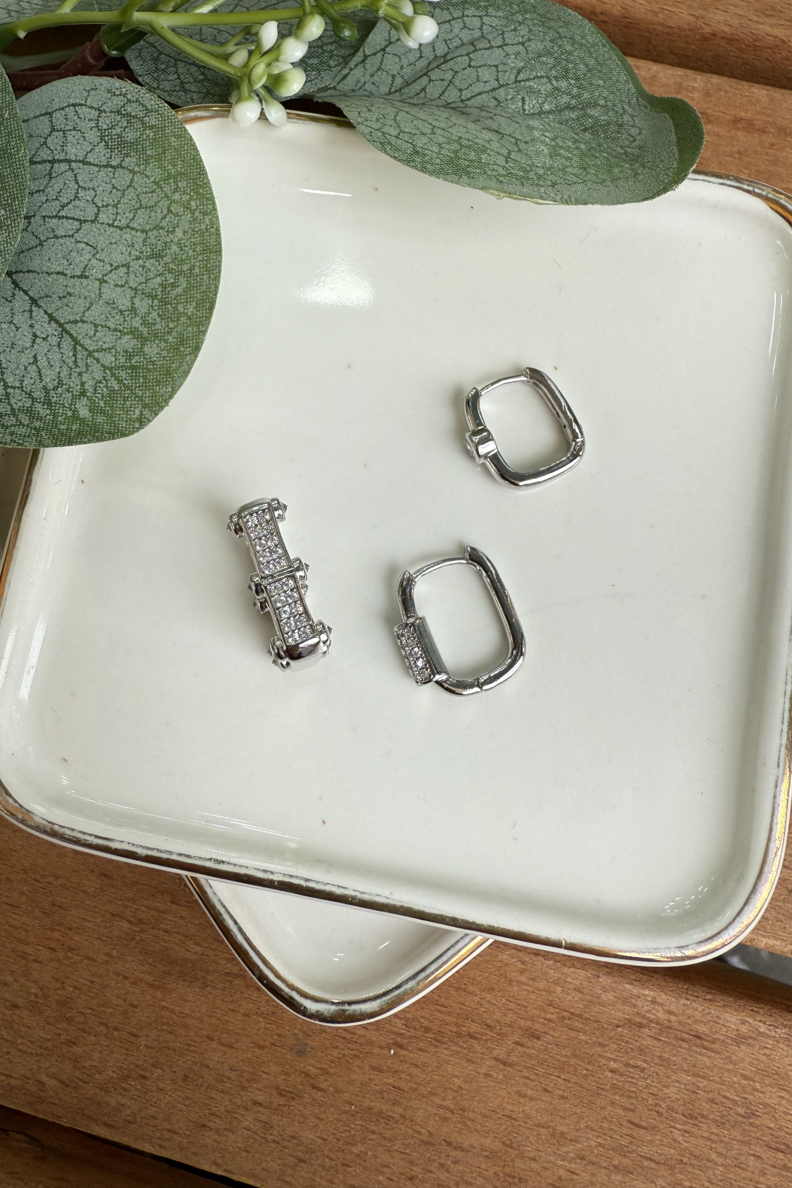 14K Altın Kaplama Ortası Taşlı Dikdörtgen 3'lü Küpe Seti Silver