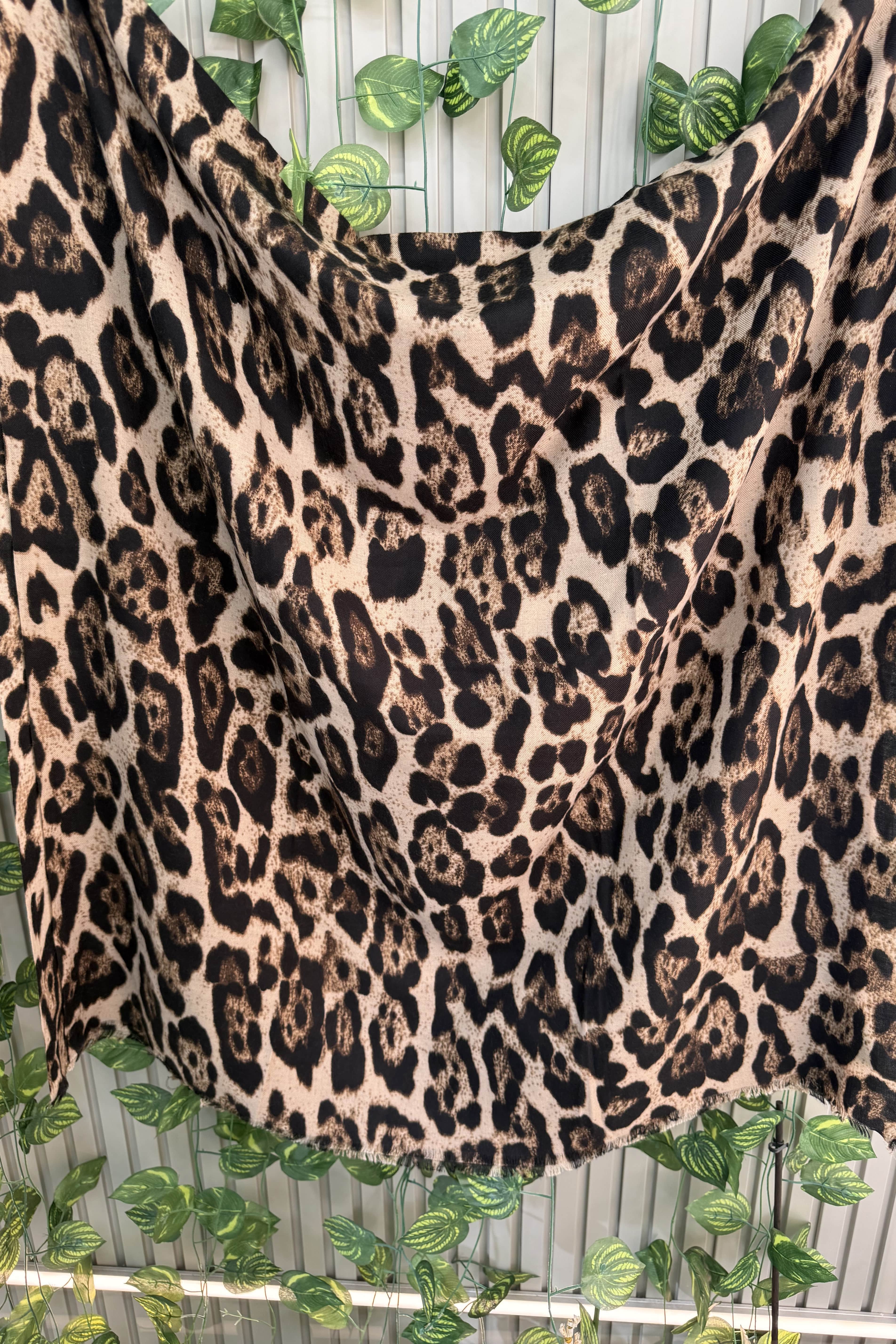 Leopar Desenli Kahve Şal