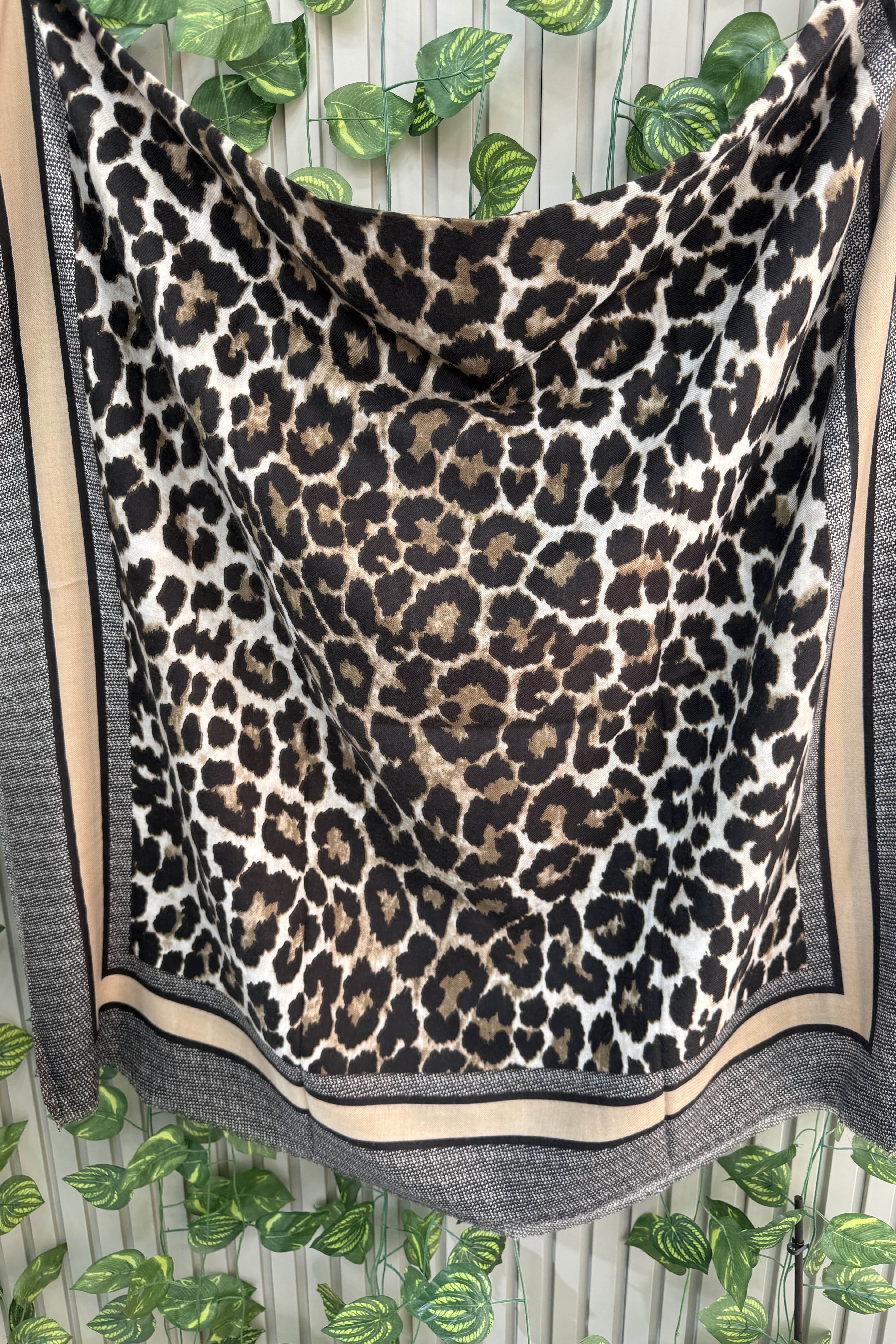 Leopar Desenli Vizon Şal