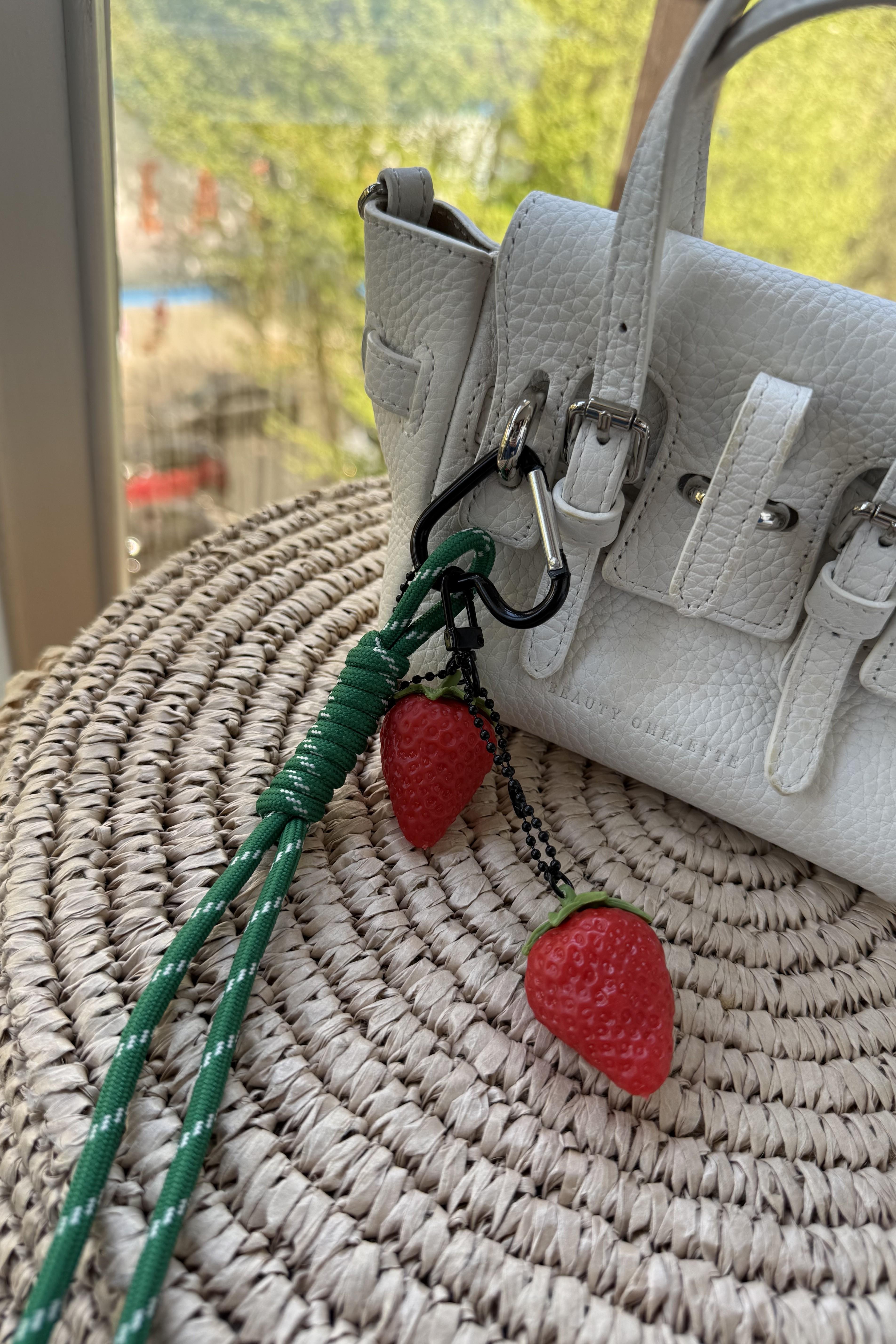 Çilek  Charm Anahtarlık & Çanta Aksesuarı