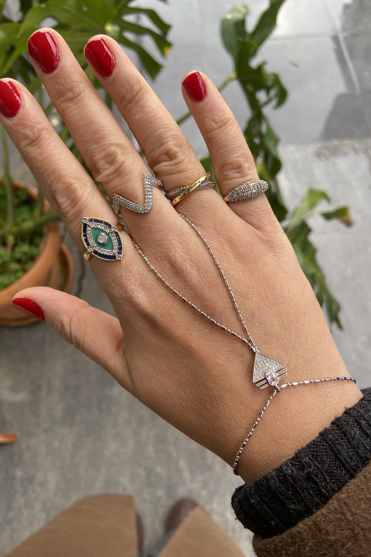 14K Altın Kaplama Üçgen Taşlı Tasarım Şahmeran Silver