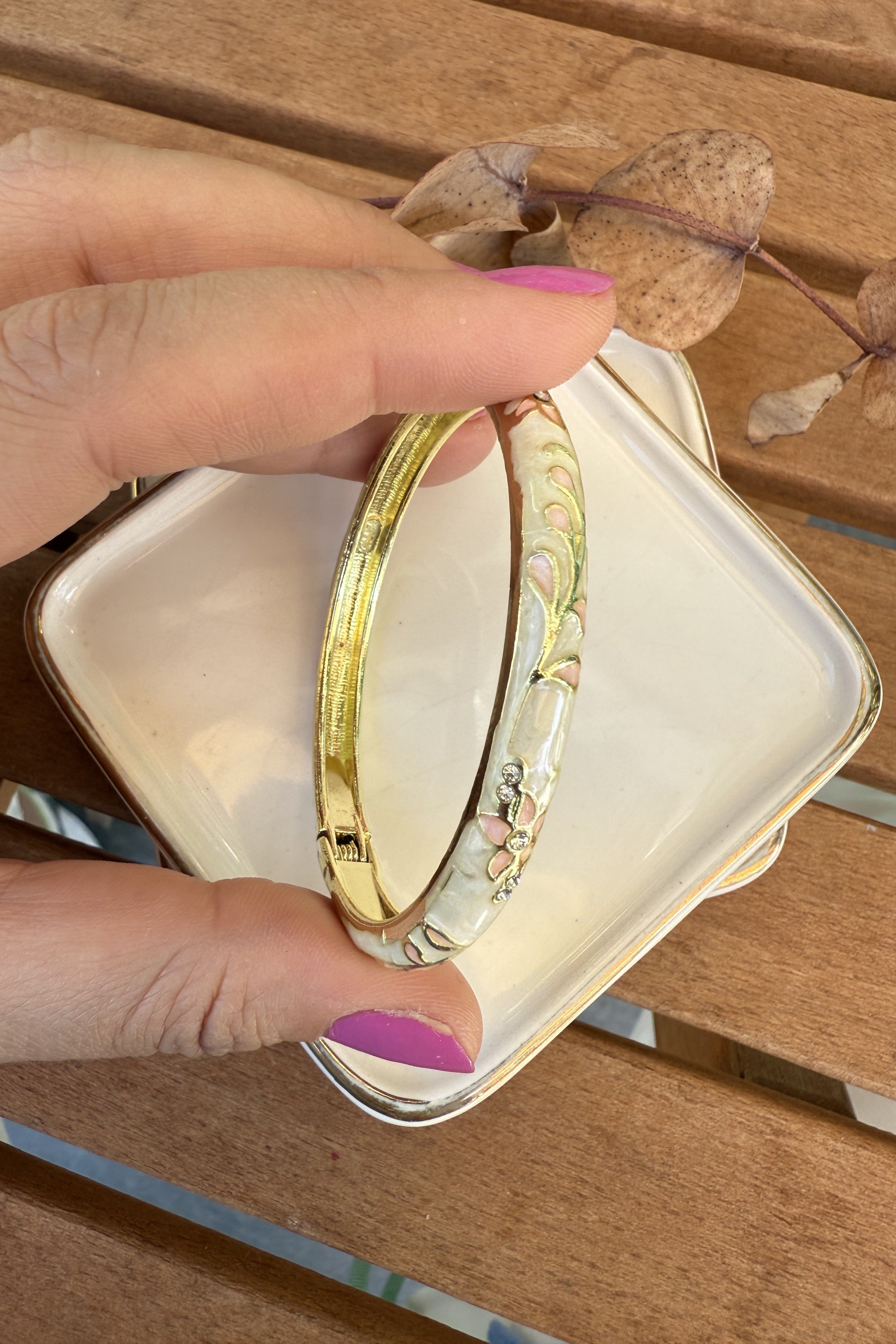 14K Altın Kaplama İnce Krem Emily Bilezik 5.7cm