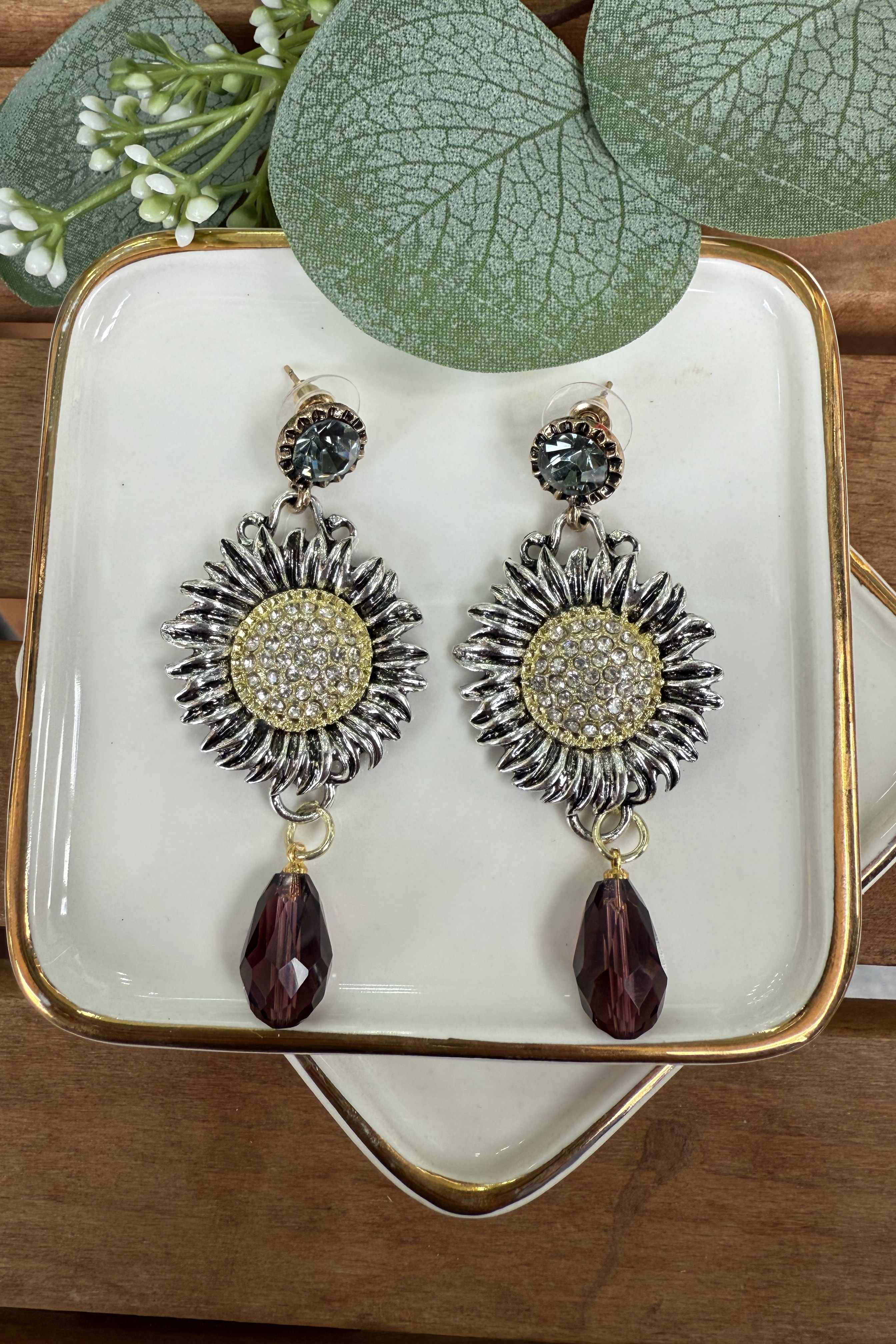 ZR Model Taş Sallantılı Çiçek Küpe