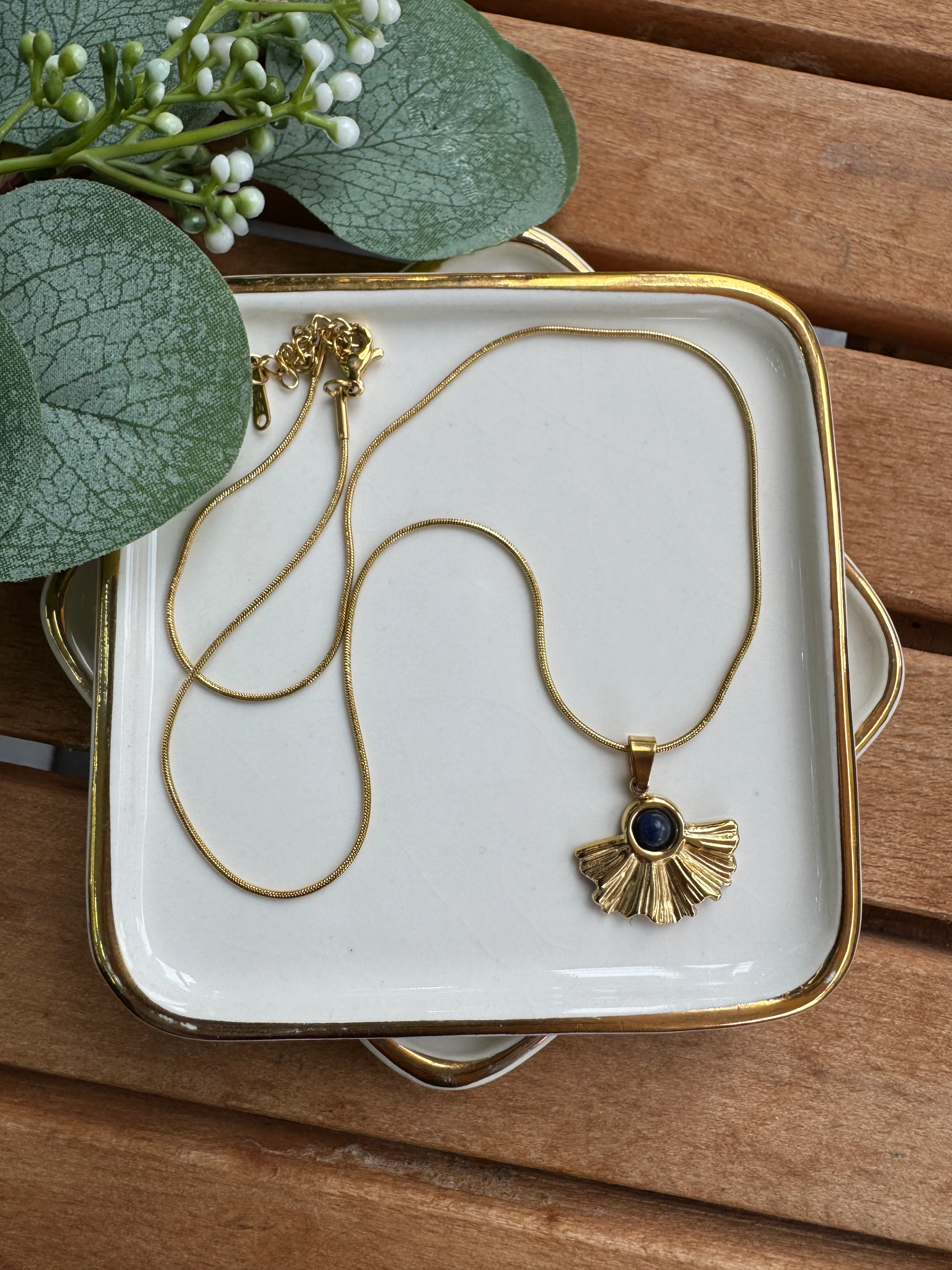 Çelik Lacivert Taşlı Yelpaze Kolye 39+5cm