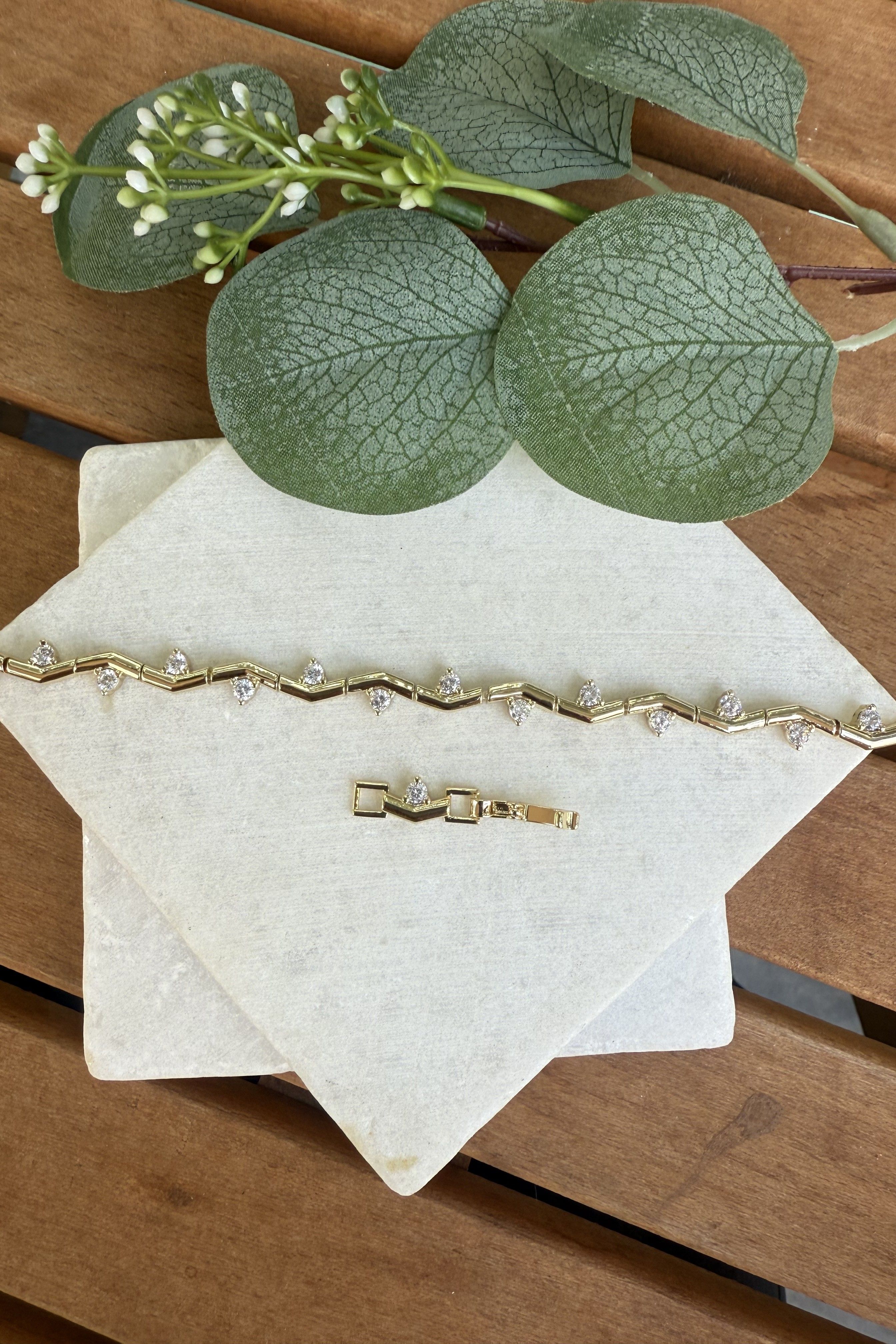 14K Altın Kaplama ZigZag Kenarları Taşlı Bileklik 17+2cm