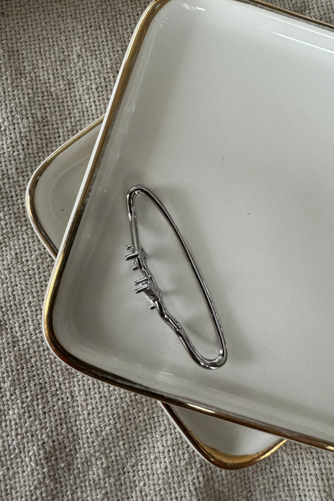 İki Taşlı Tasarım Kıkırdak Küpe