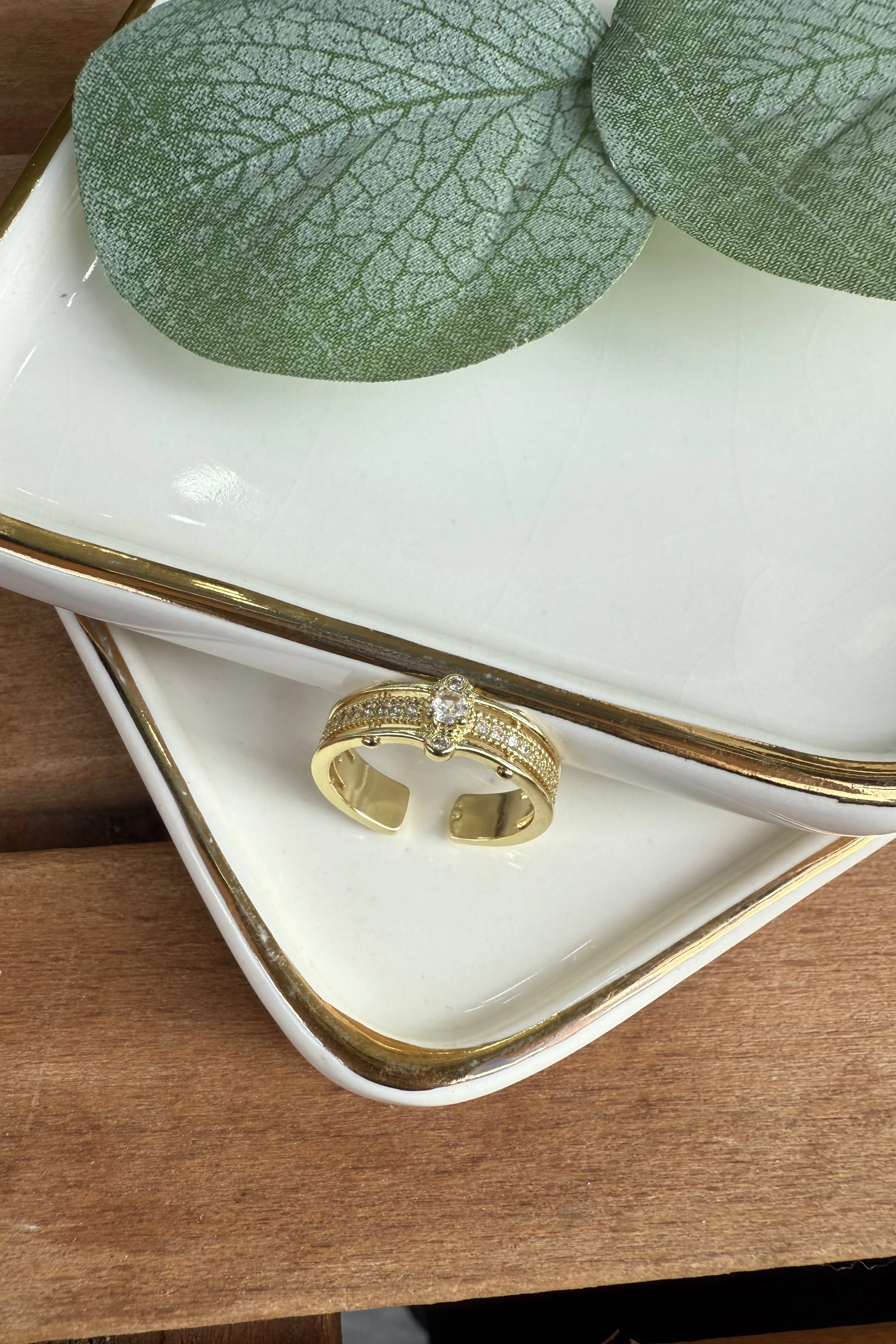 14K Altın Kaplama Üç Sıra Ortası Taşlı Serçe Parmak Yüzüğü Gold