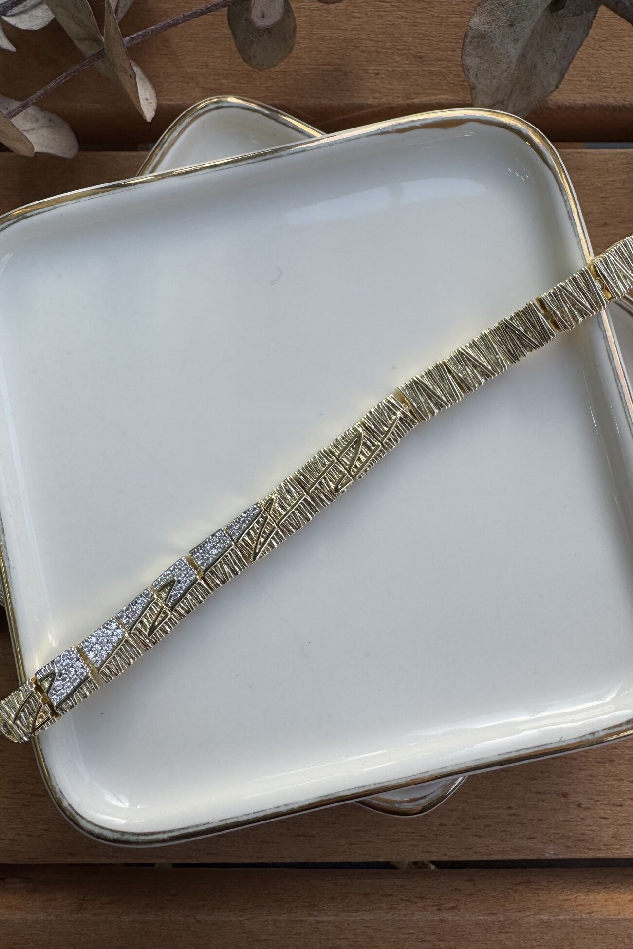 14K Altın Kaplama Dokulu, Taşlı Marka Bileklik 19cm