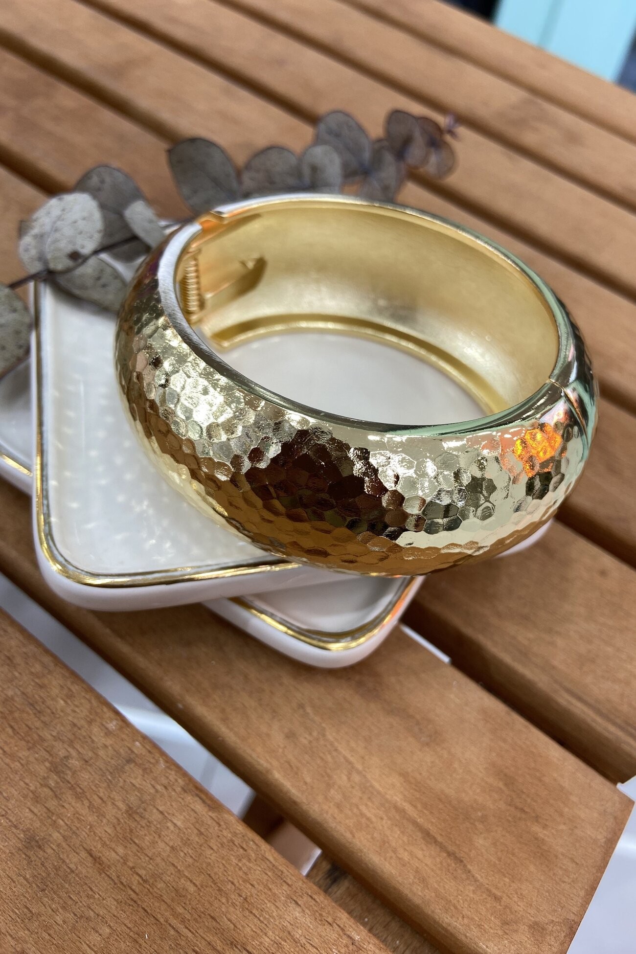 14K Altın Kaplama Bombeli Önü Dövmeli Bilezik Gold
