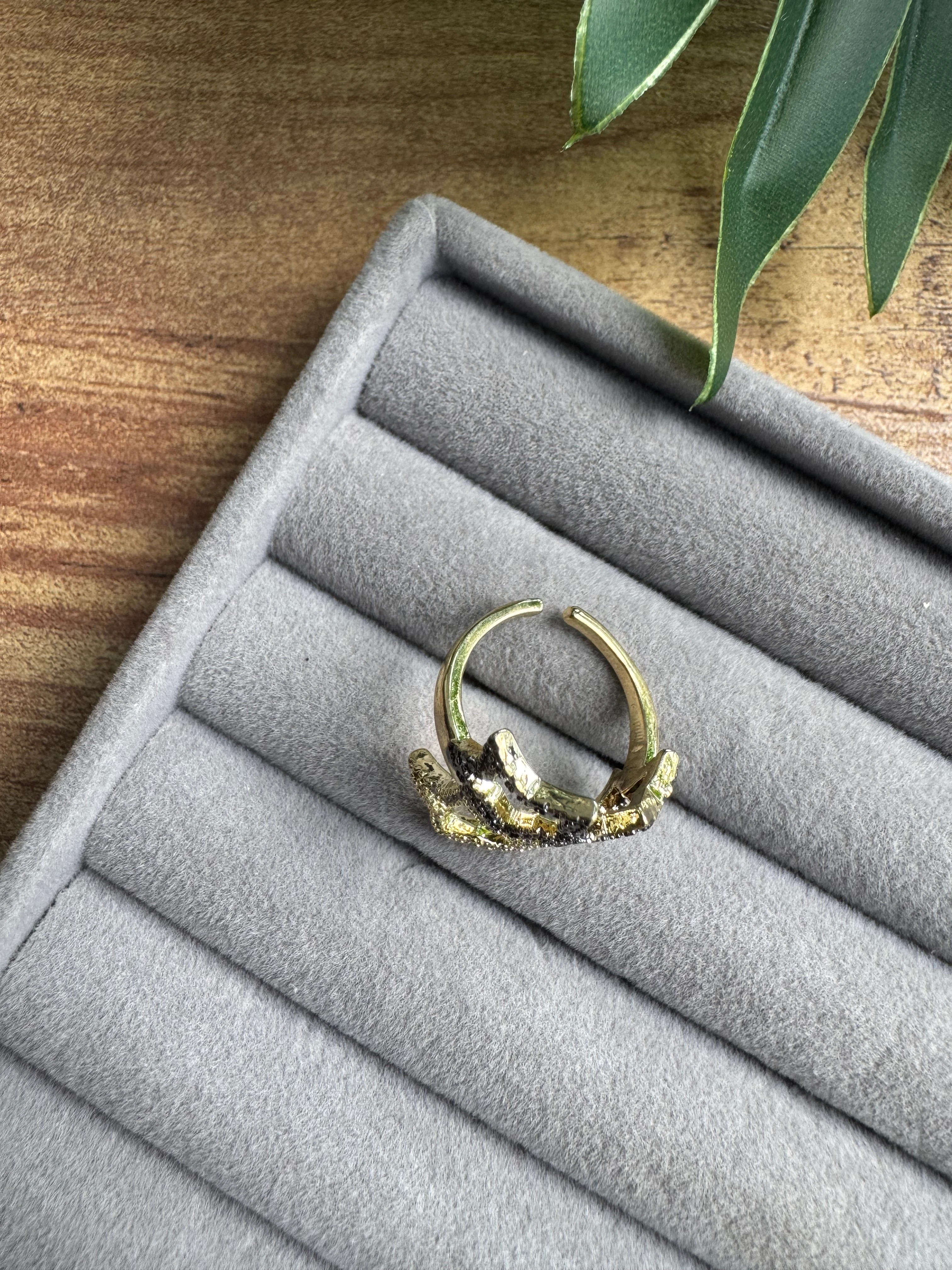 14K Altın Kaplama İçi Boş Üç Yıldızlı Yüzük