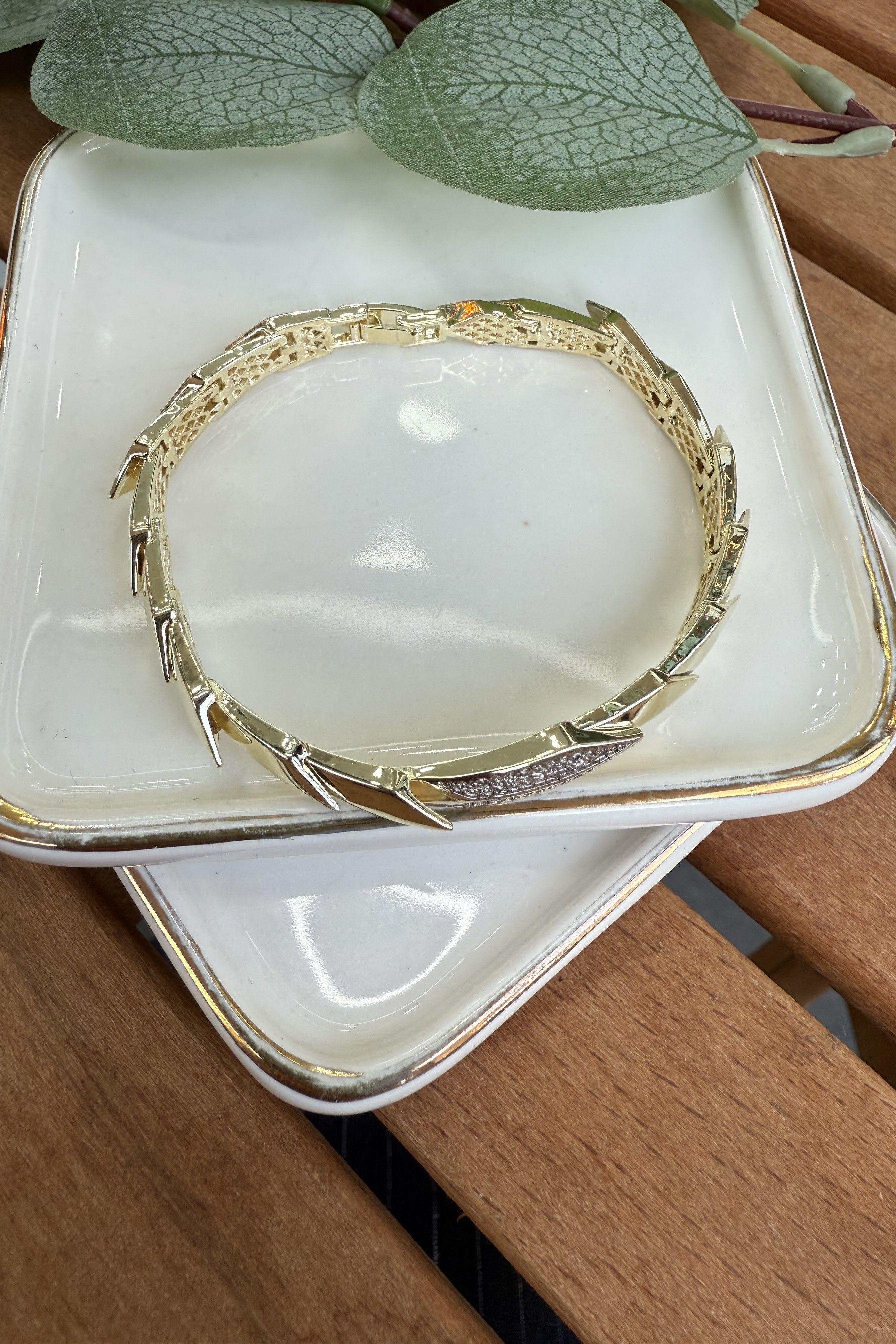 14K Altın Kaplama Üstü Taşlı Kıkırdaklı Bileklik