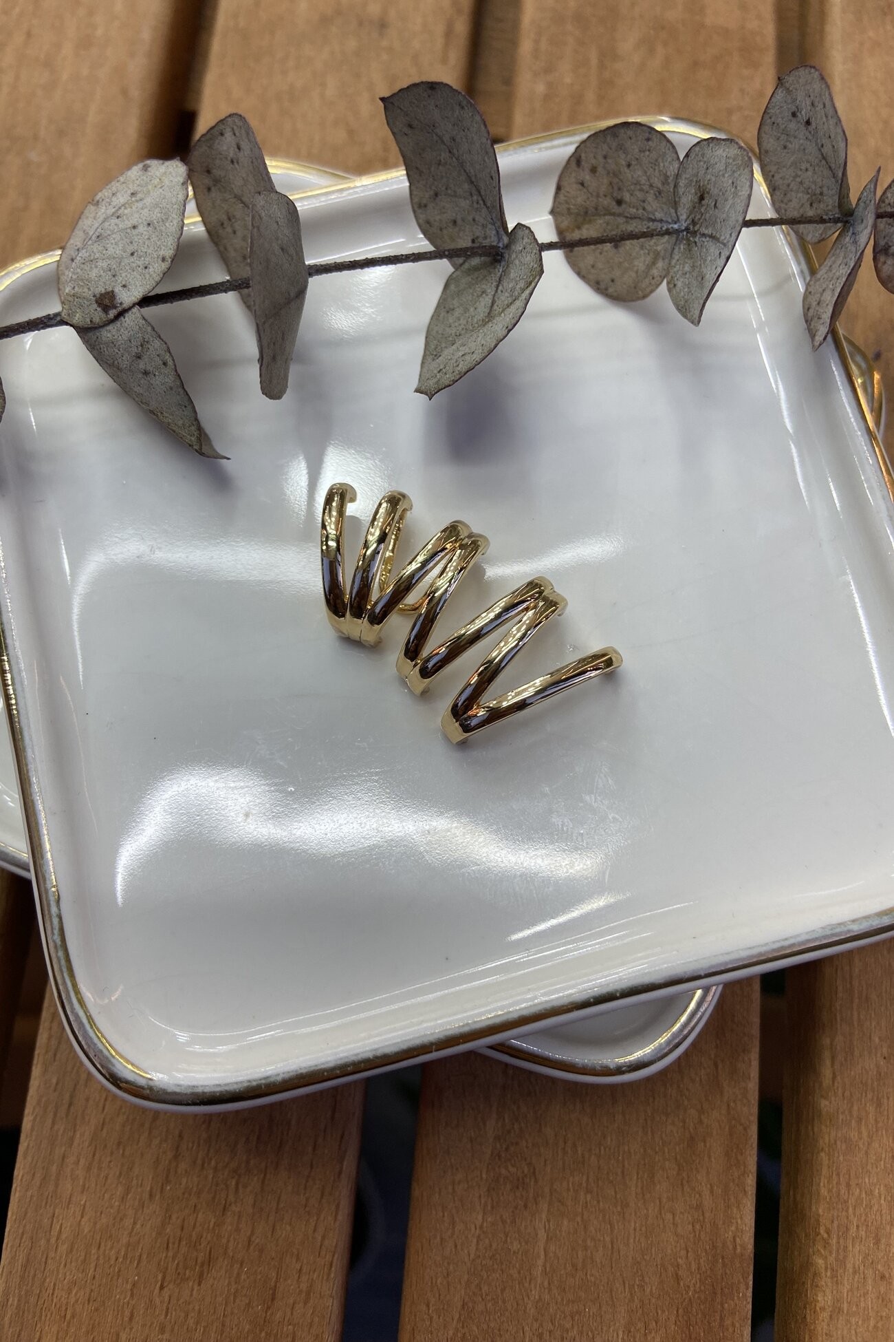 Çoklu Görünümlü Kıkırdak Küpe Gold