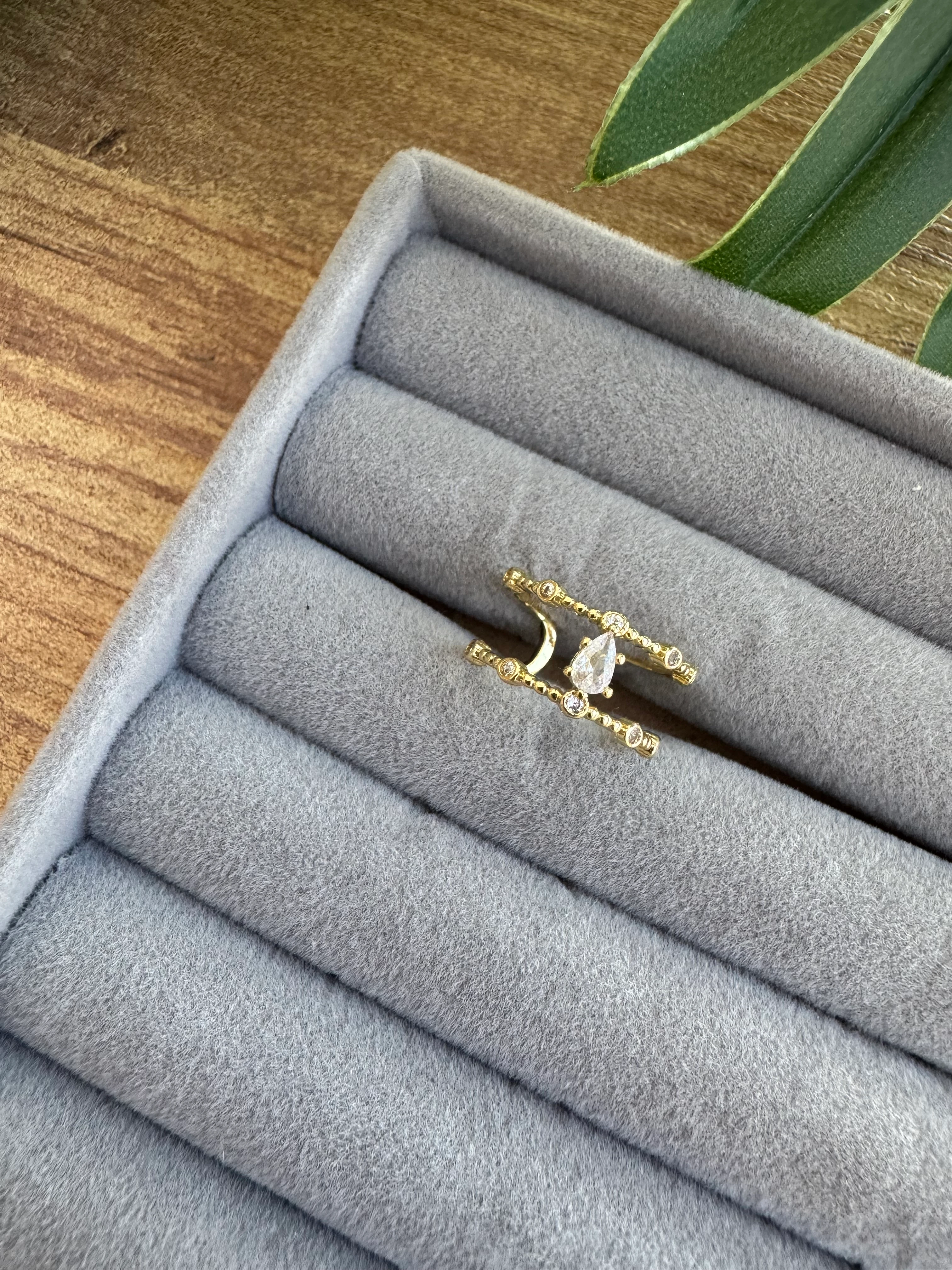 14K Altın Kaplama Ortası Taşlı Çift Sıra Serçe Parmak Yüzüğü Gold